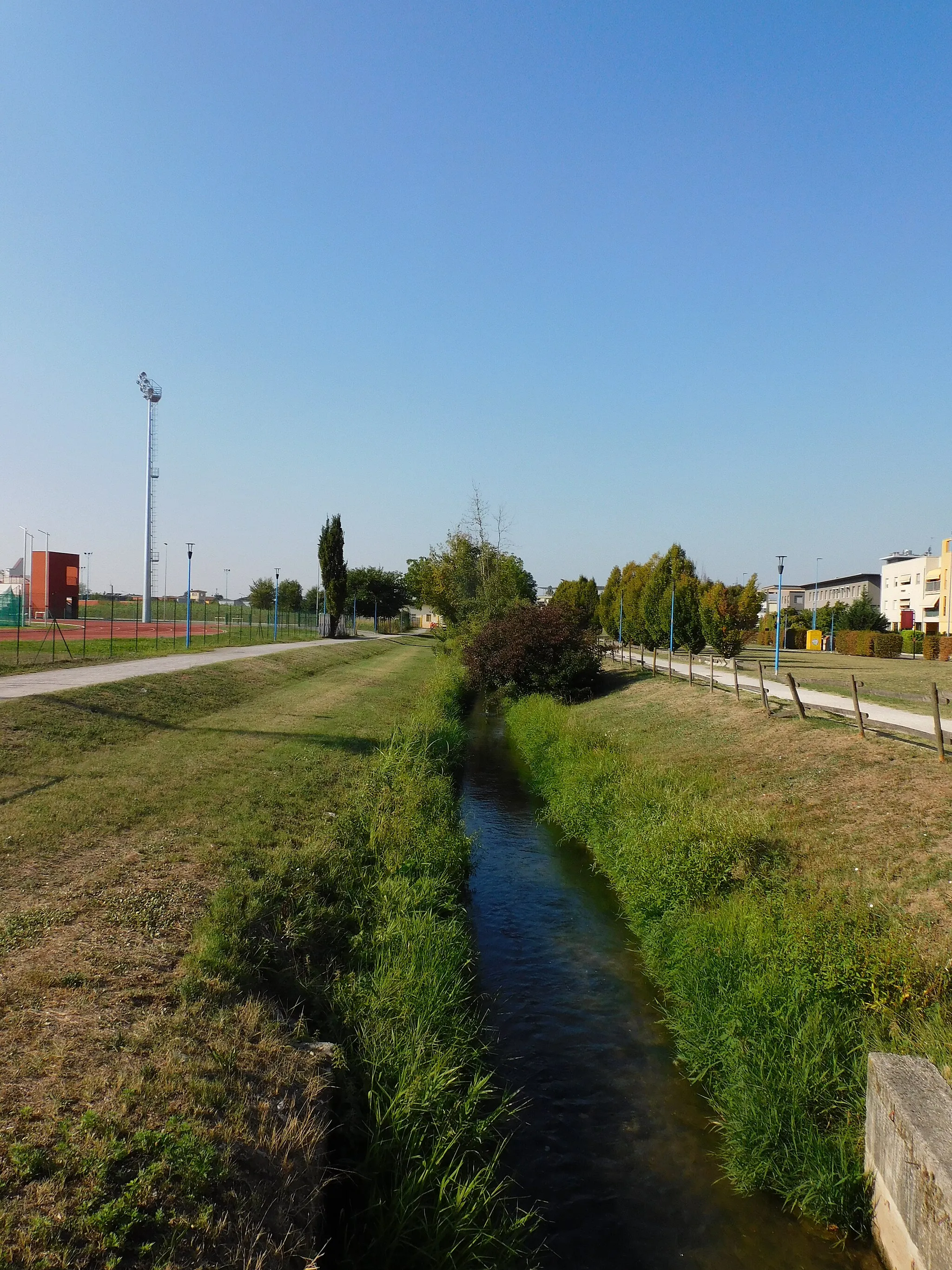 Photo showing: Il vaso Musia nel suo percorso a cielo aperto di via Di Prata del quartiere Sanpolino di Brescia