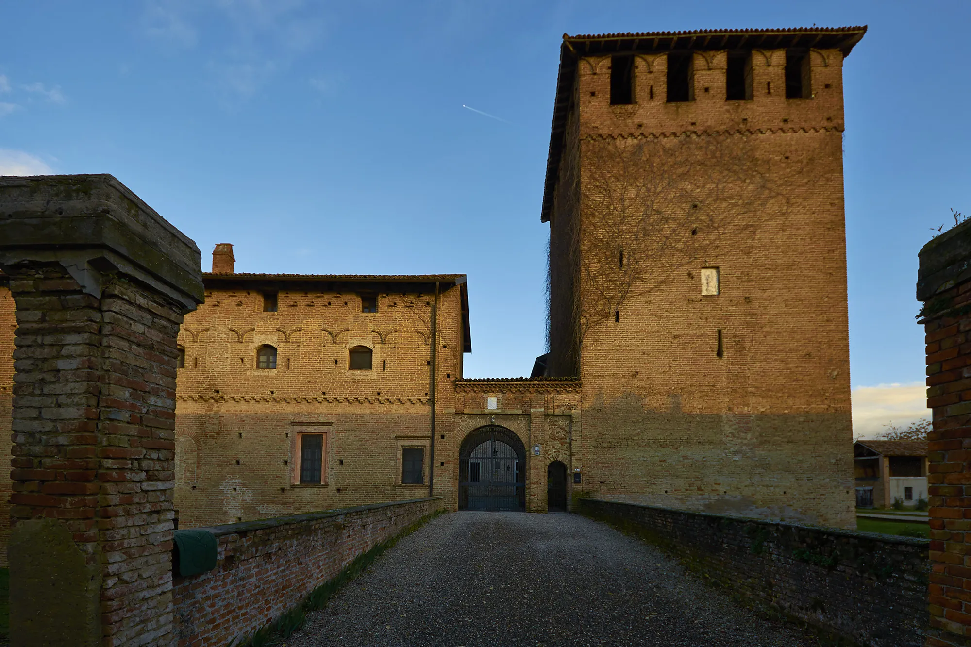 Photo showing: Entrata del castello di Argine