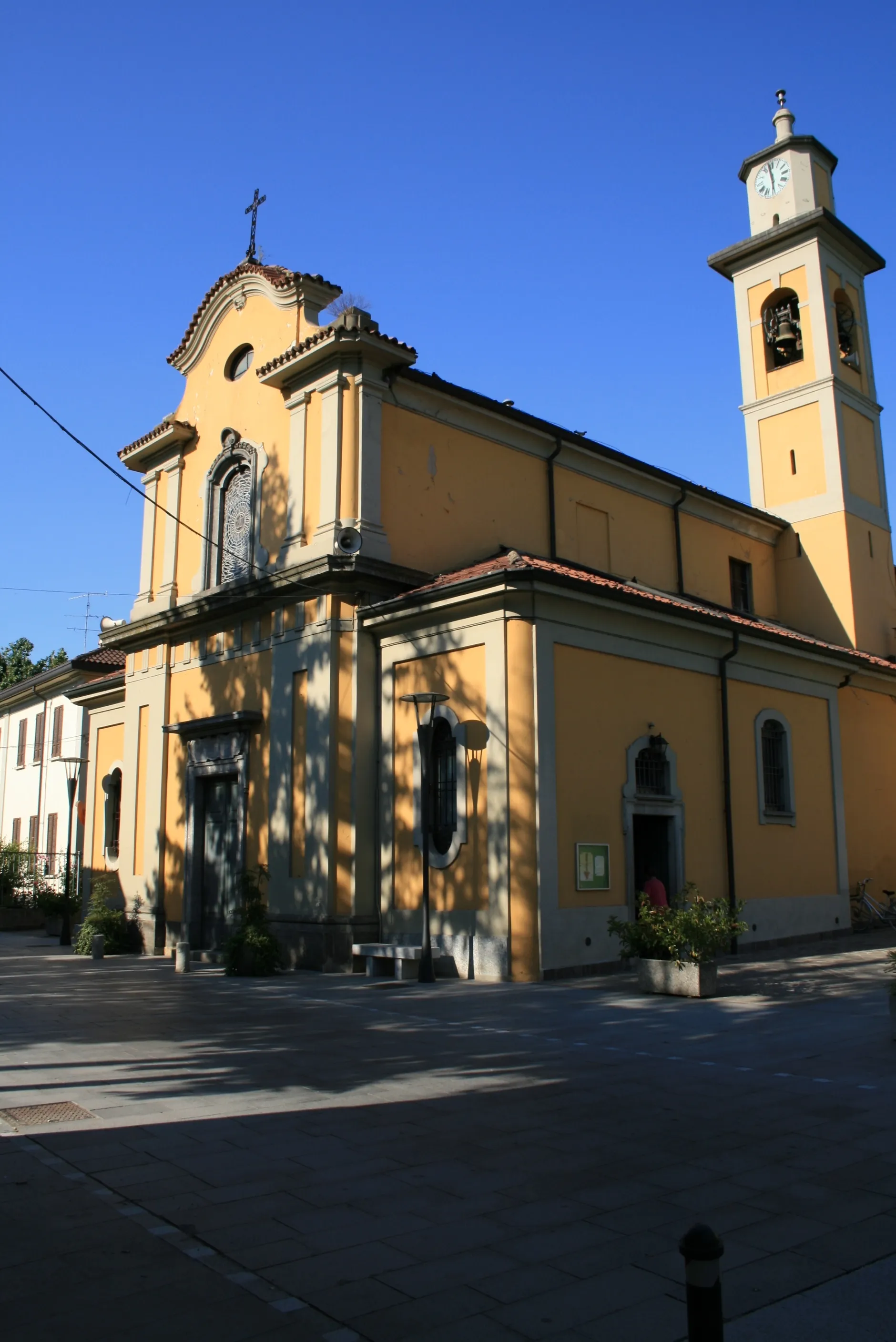 Photo showing: Arese (Milano), La Valera, San Bernardino's Church