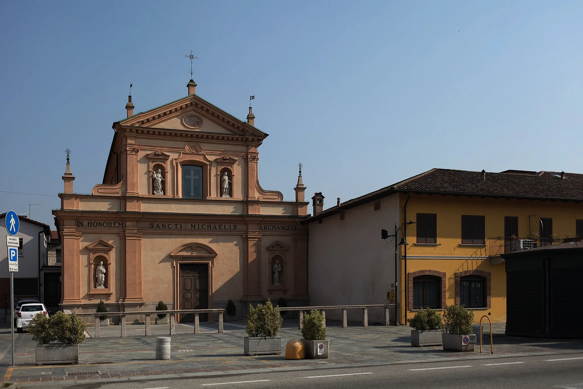 Photo showing: La Chiesa del Santo Arcangelo Michele di Torre del Mangano