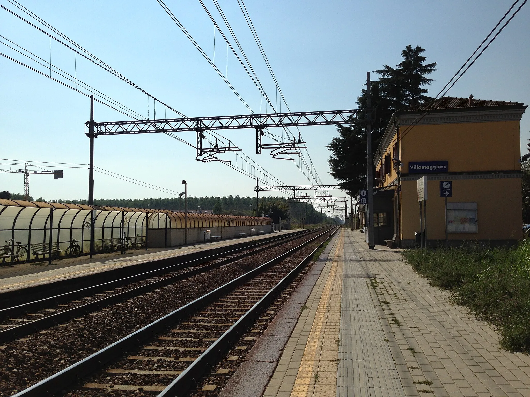 Photo showing: railway station of Villamaggiore (Lacchiarella) Italy