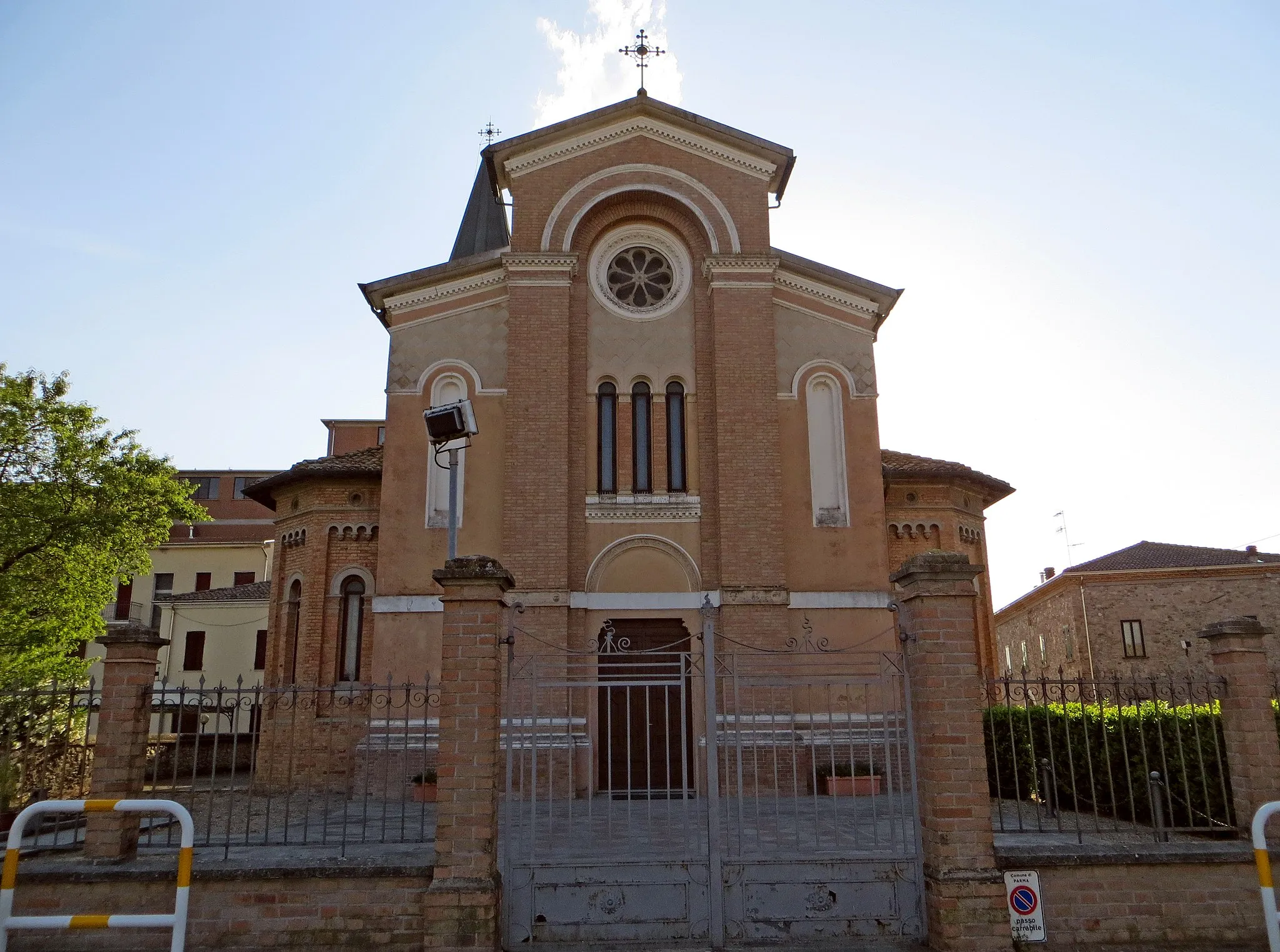 Photo showing: Chiesa di San Pietro (Porporano, Parma) - facciata