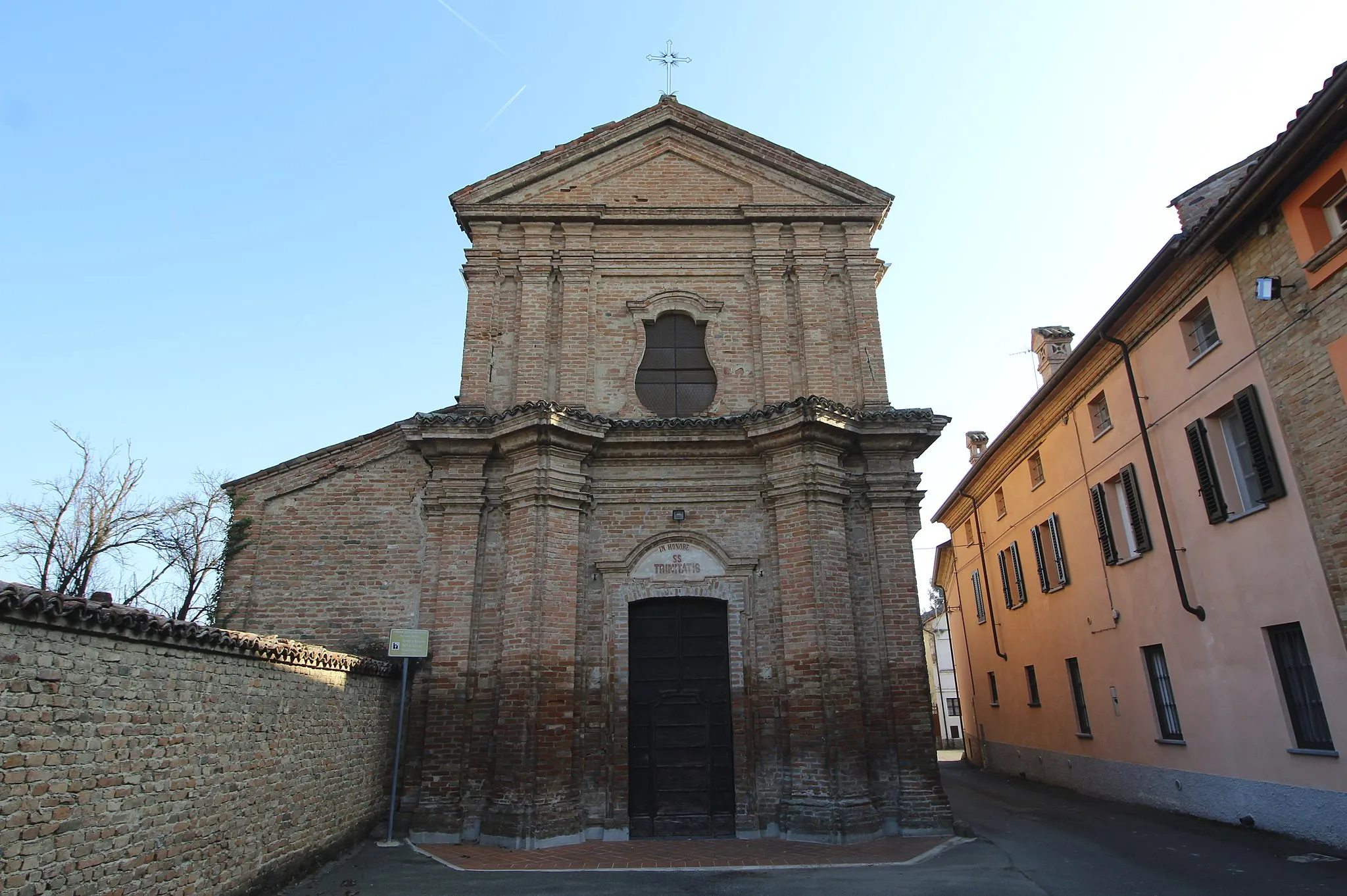 Photo showing: Church Santissima Trinità, Silvano Pietra, Province of Pavia, Lombardy, Italy