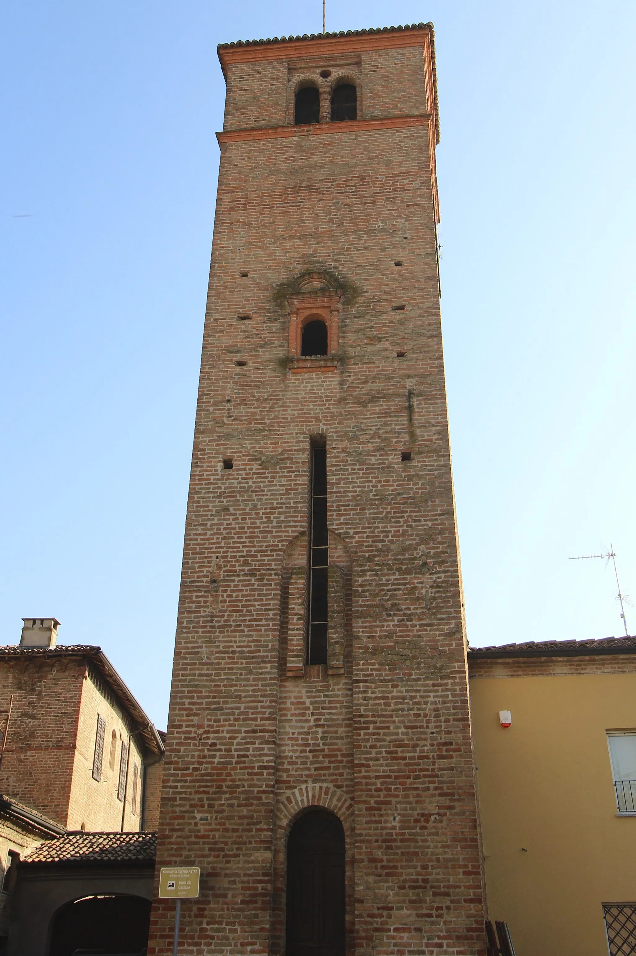 Photo showing: Torre Castellana, Silvano Pietra, Province of Pavia, Lombardy, Italy