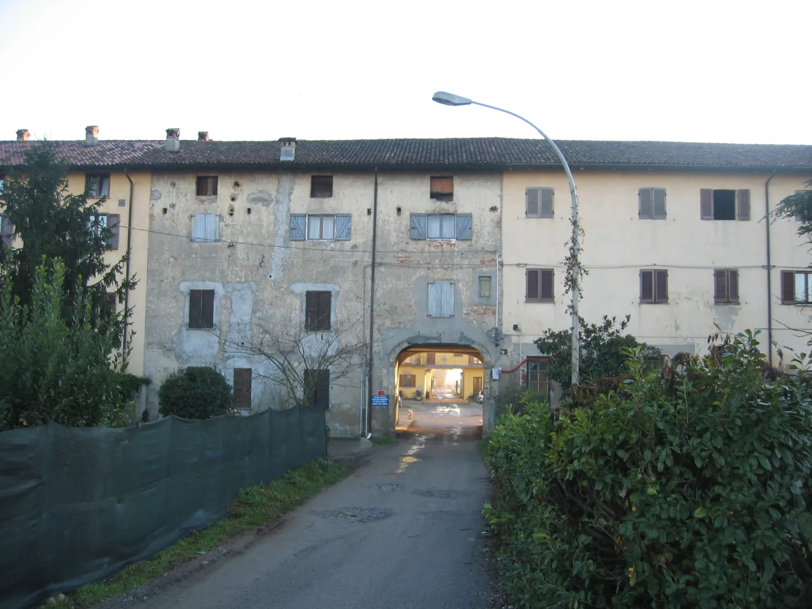 Photo showing: The entrance of Pezzoli in Treviglio