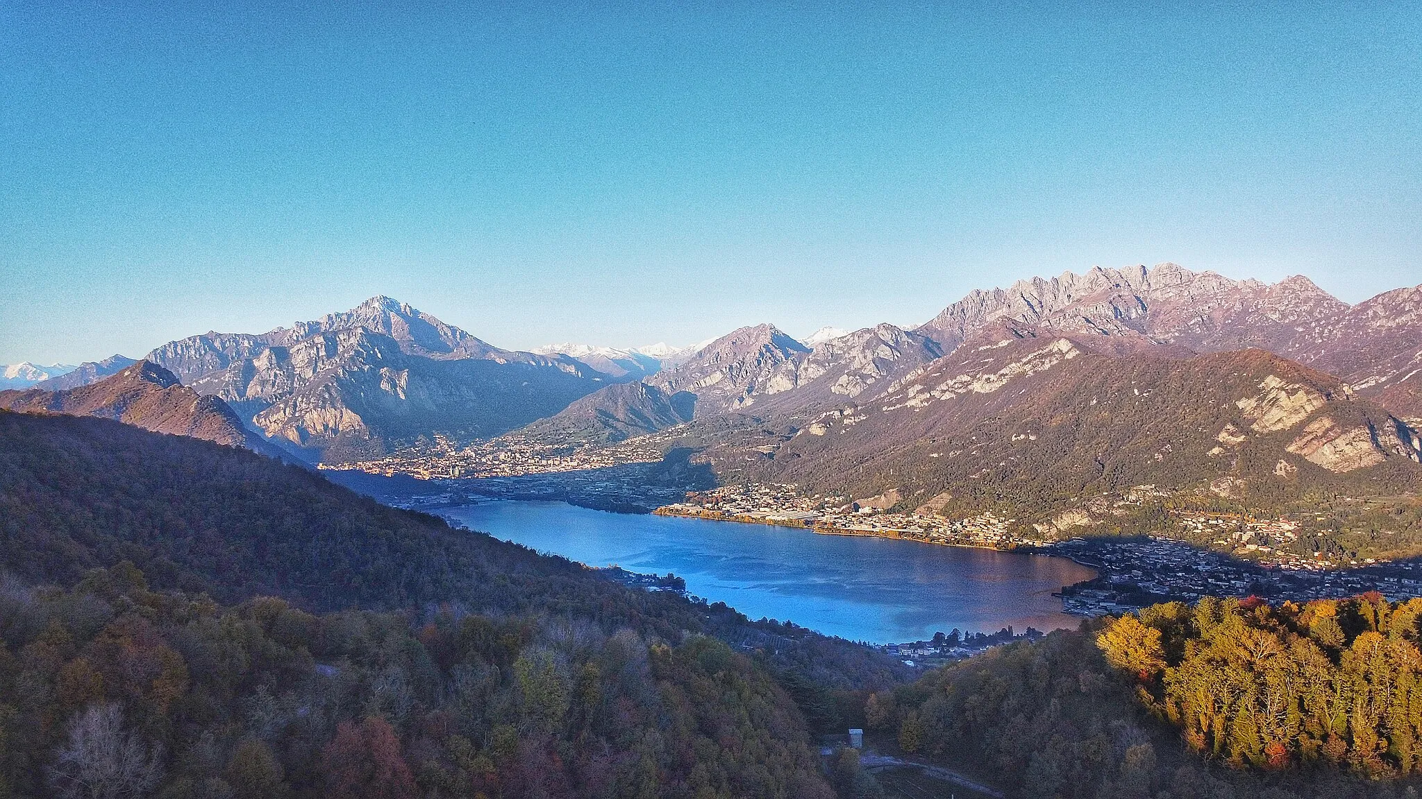Photo showing: Veduta del Lago di Garlate da Olginate
