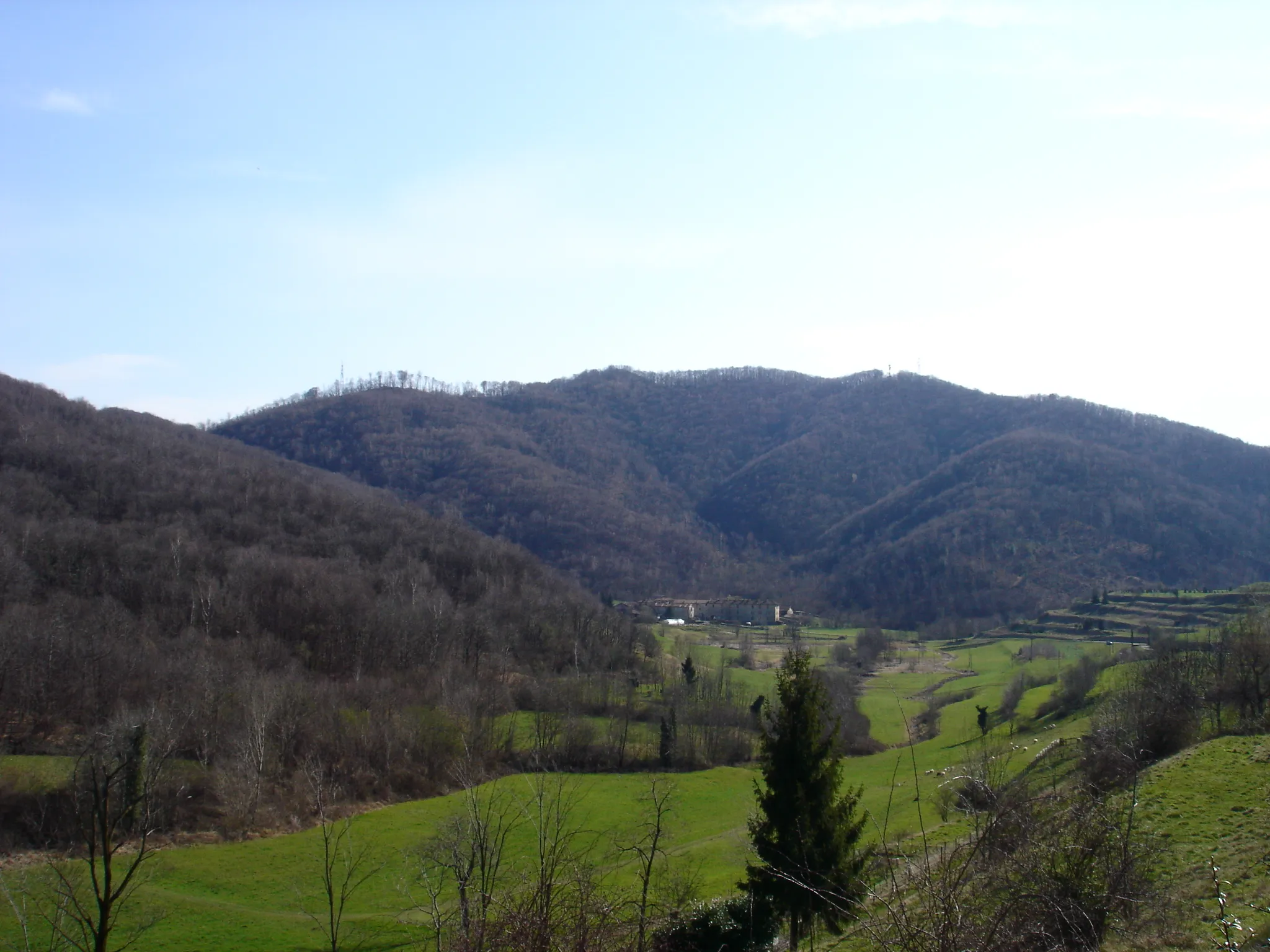 Photo showing: Monte Regina, near Lecco.