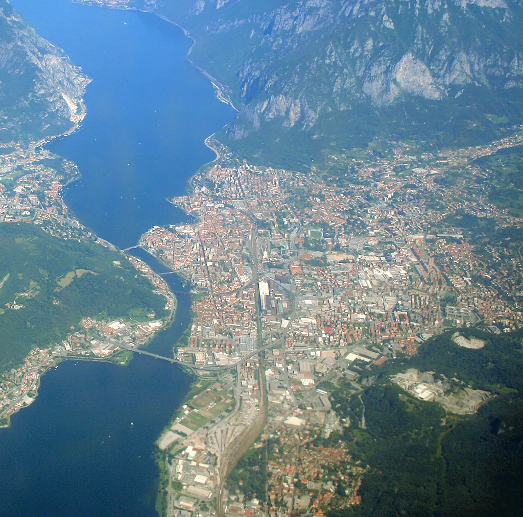 Photo showing: Lecco aerial view from the south