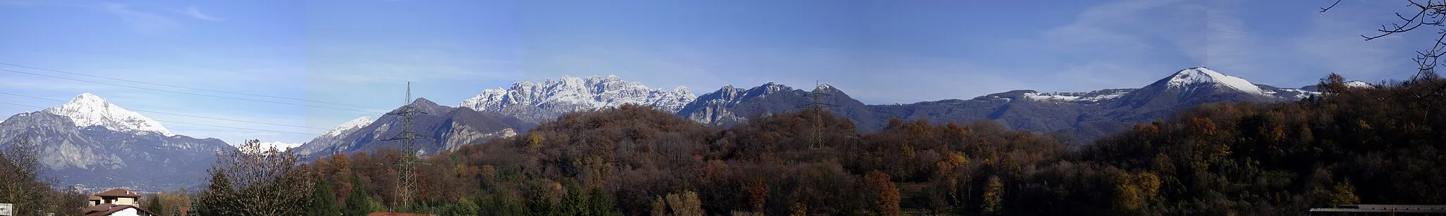 Photo showing: Panorama dalla Grigna al Monte Tesoro, come visto da Valgreghentino