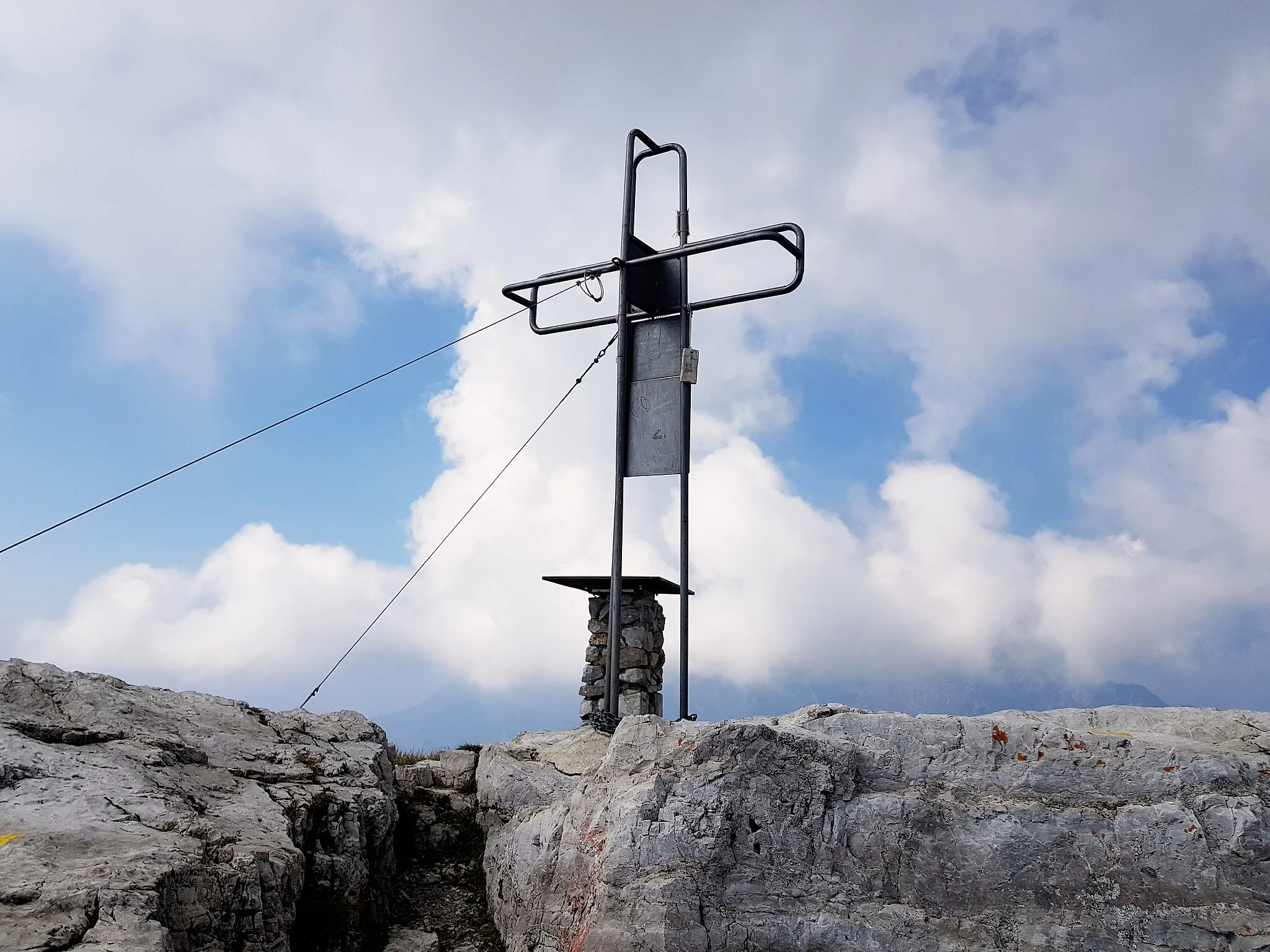 Photo showing: The summit cross on top of Zuccone Campelli. This mountain is located in the municipality of Barzio, province of Lecco, region of Lombardy in Italy. Picture taken on the 12th of september in 2021. 2021-09-12