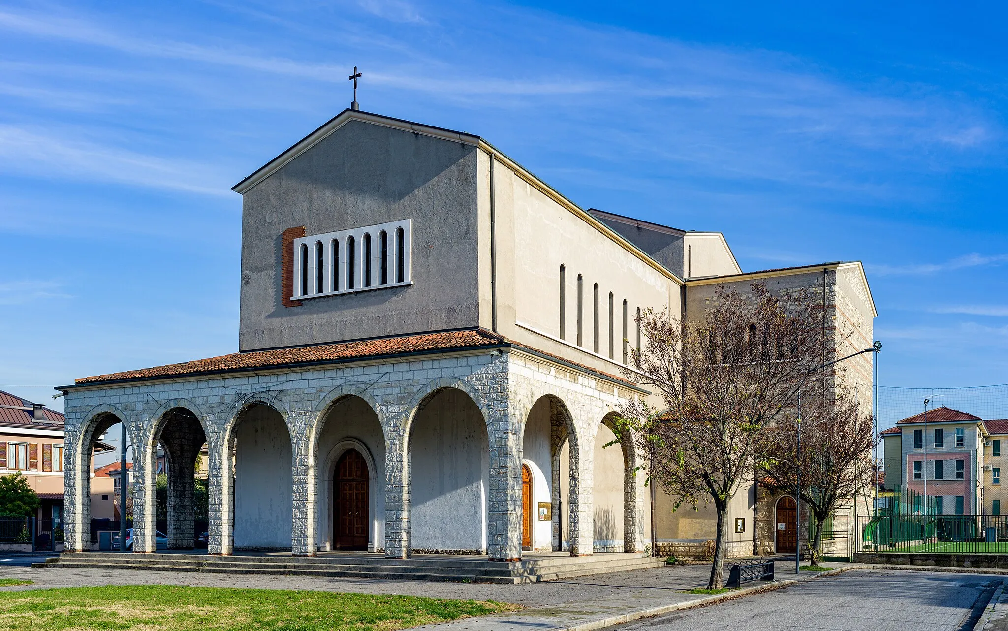 Photo showing: Facade of the San Benedetto Abate church in Brescia.