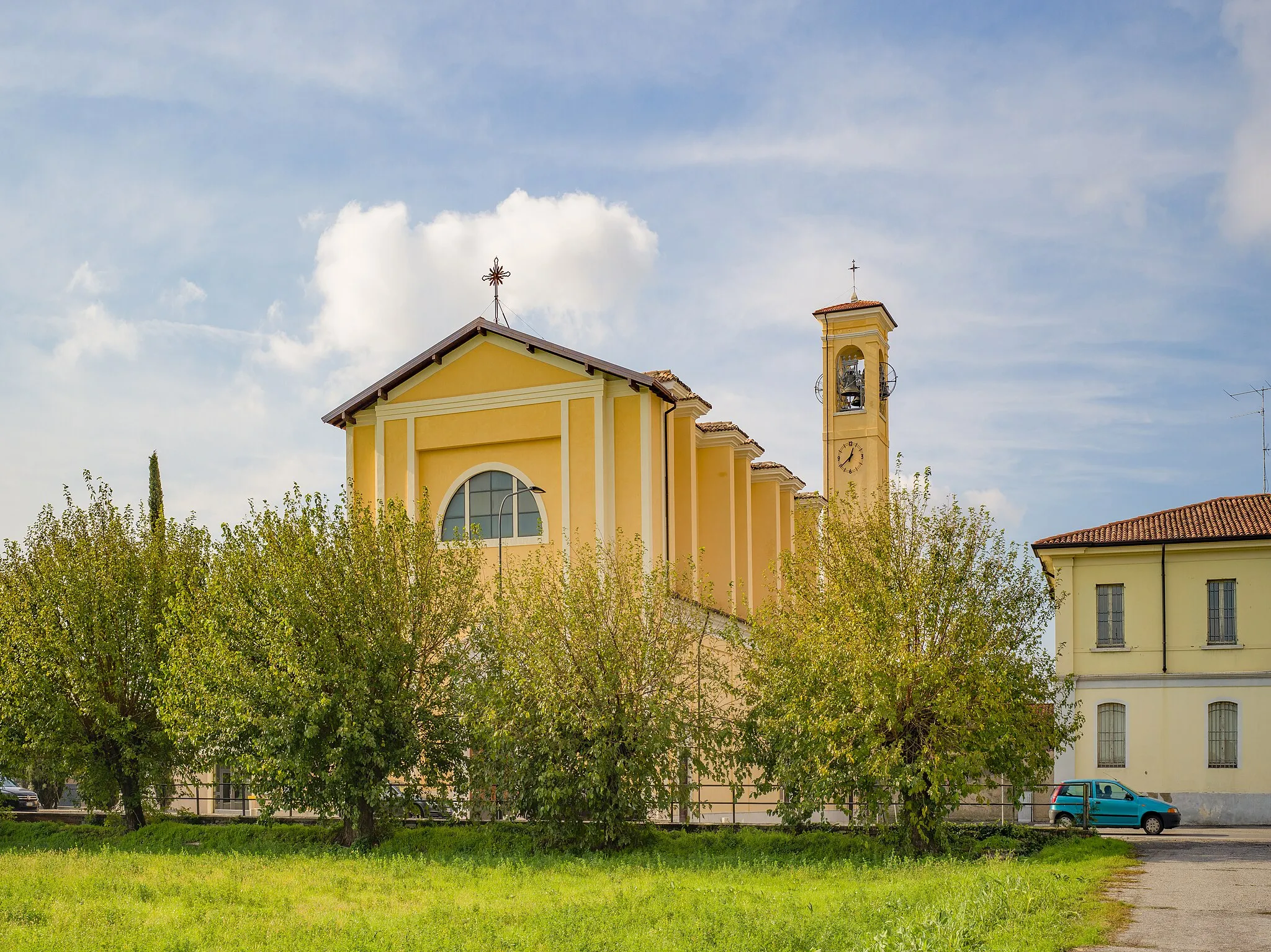Photo showing: Chiesa dei Santi Pietro e Paolo church in Brescia.