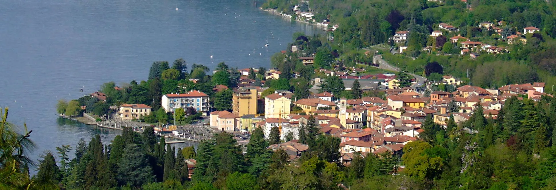 Photo showing: View of Porto Valtravaglia