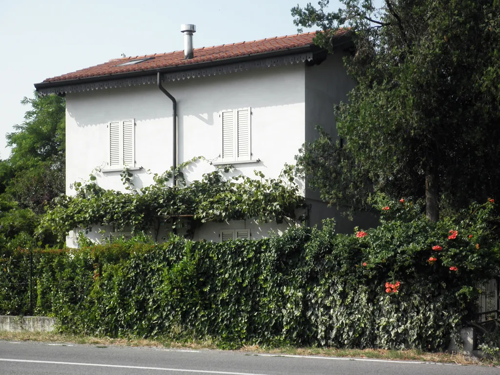 Photo showing: L'ex stazione ferroviaria di Cava Tigozzi-Spinadesco