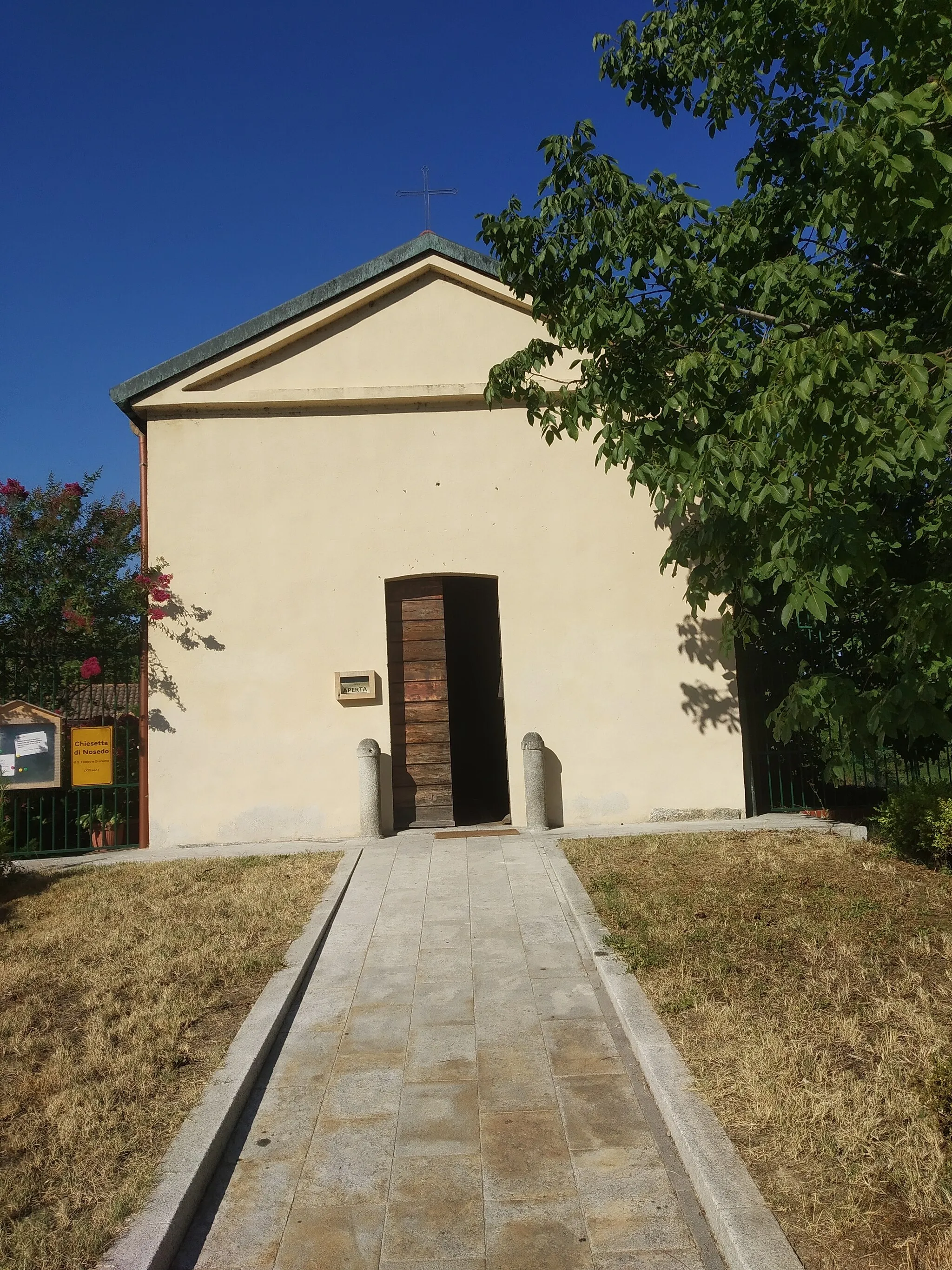 Photo showing: Milan - Church of Saints Philip and James at Nosedo - Facade. Photo by Giovanni Dall'Orto, 3 July 2022.