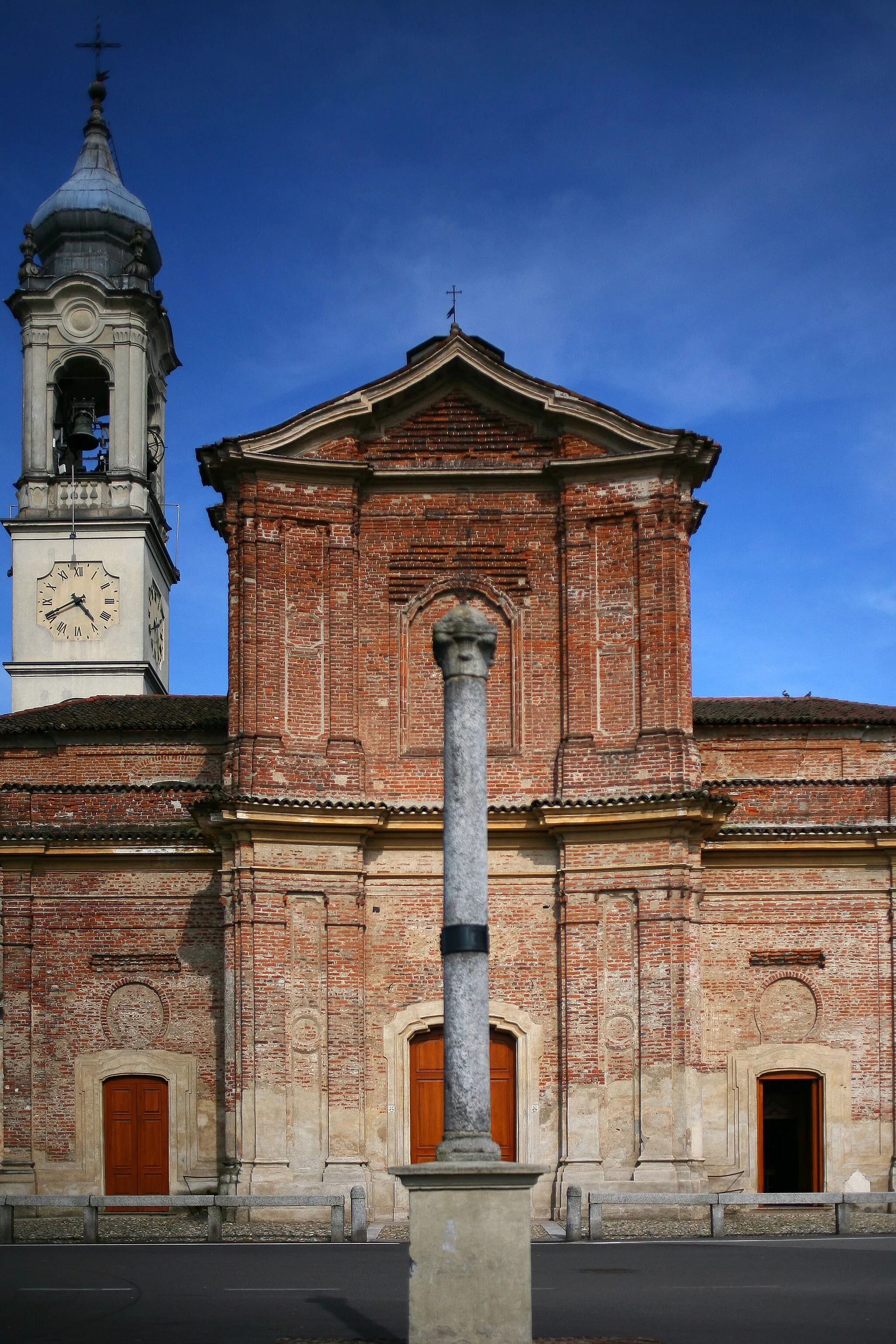 Photo showing: Parish church in Bereguardo, Pavia, Italy. Dedicated to Sant'Antonio abate
