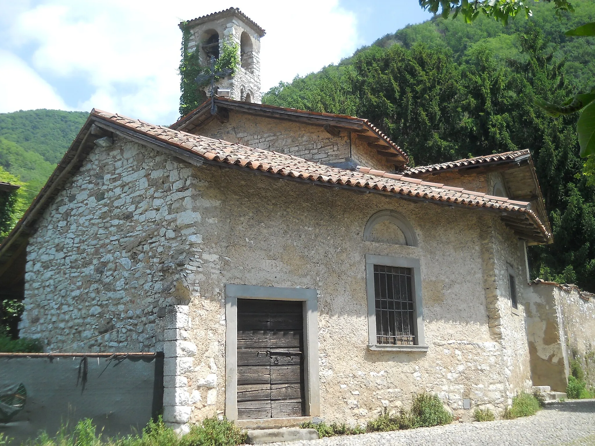 Photo showing: Chiesa romanica del complesso di Sant'Alessandro in Canzanica ad Adrara San Martino