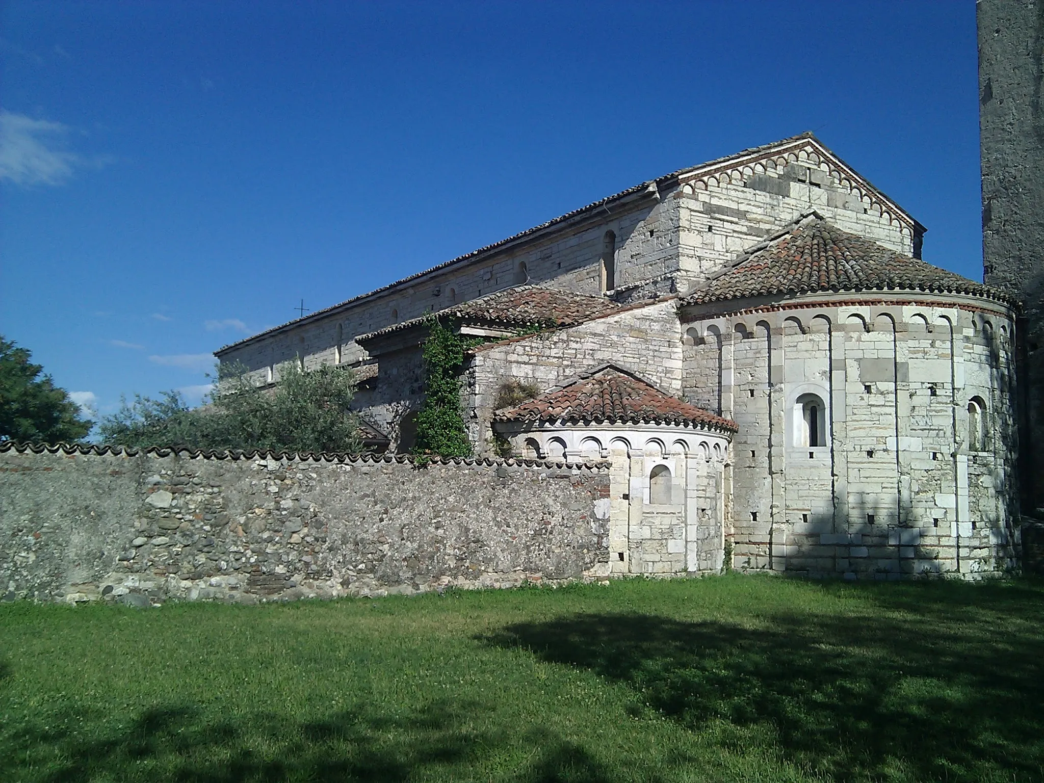 Photo showing: Chiesa di San Pancrazio - Fianco destro e abside - Montichiari