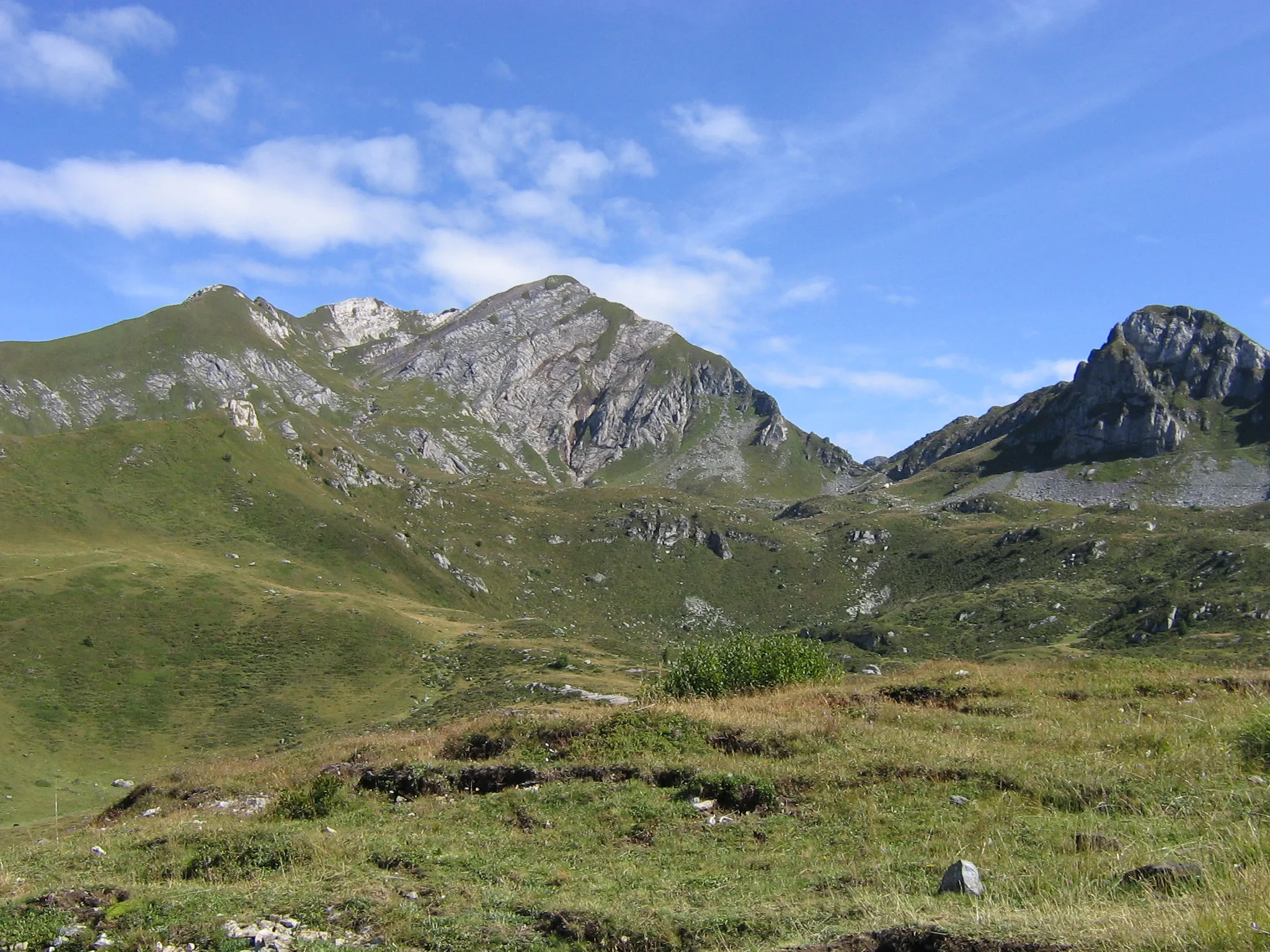 Photo showing: Mount Frerone (2673 mt) in Adamello range