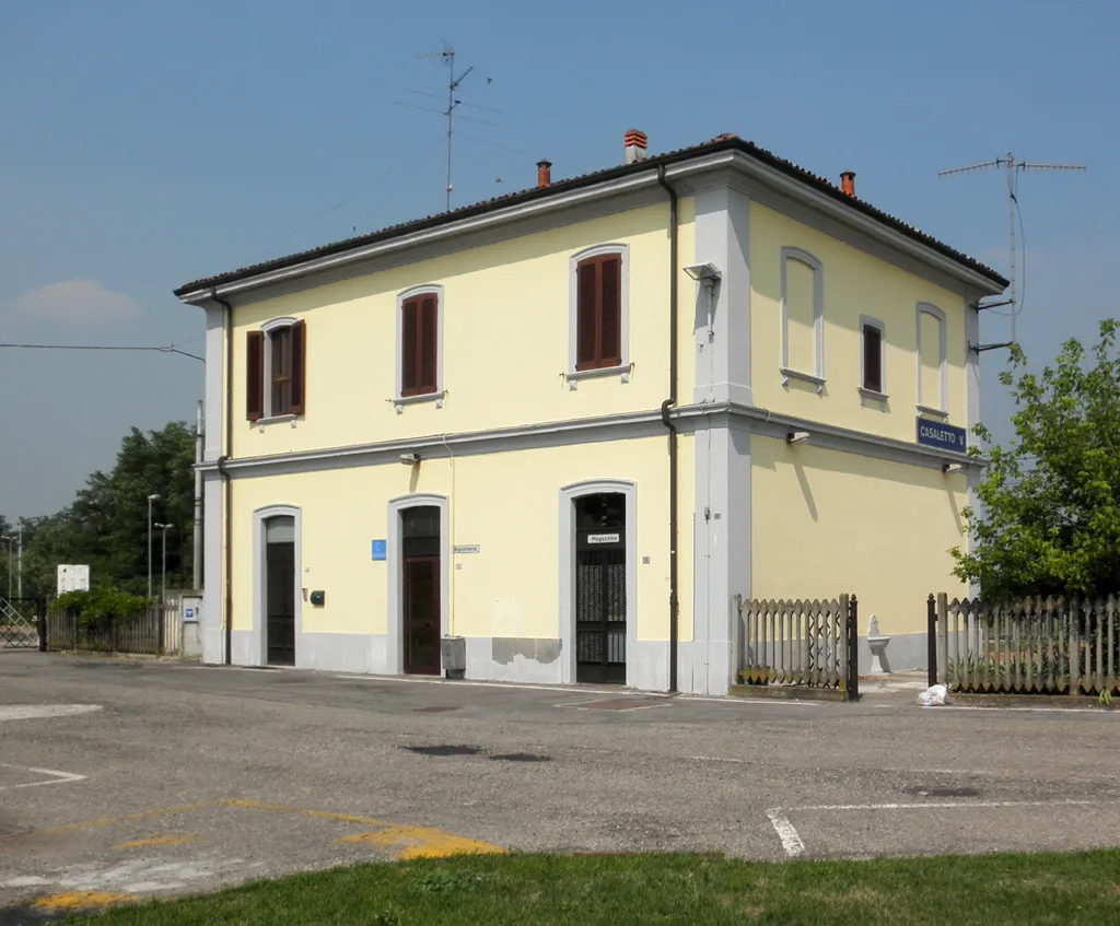 Photo showing: Stazione ferroviaria di Casaletto Vaprio