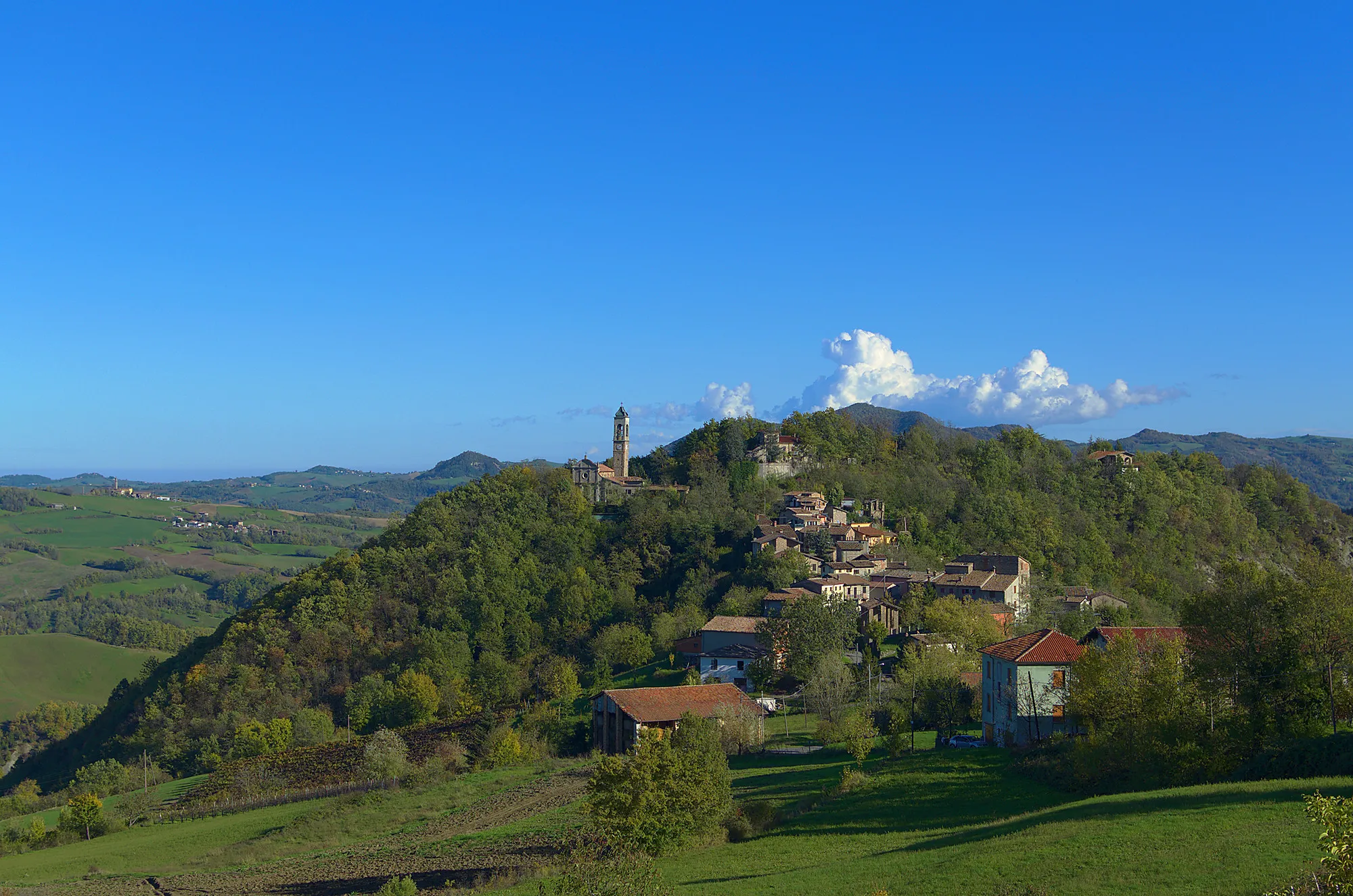 Photo showing: Ruino, dal cimitero