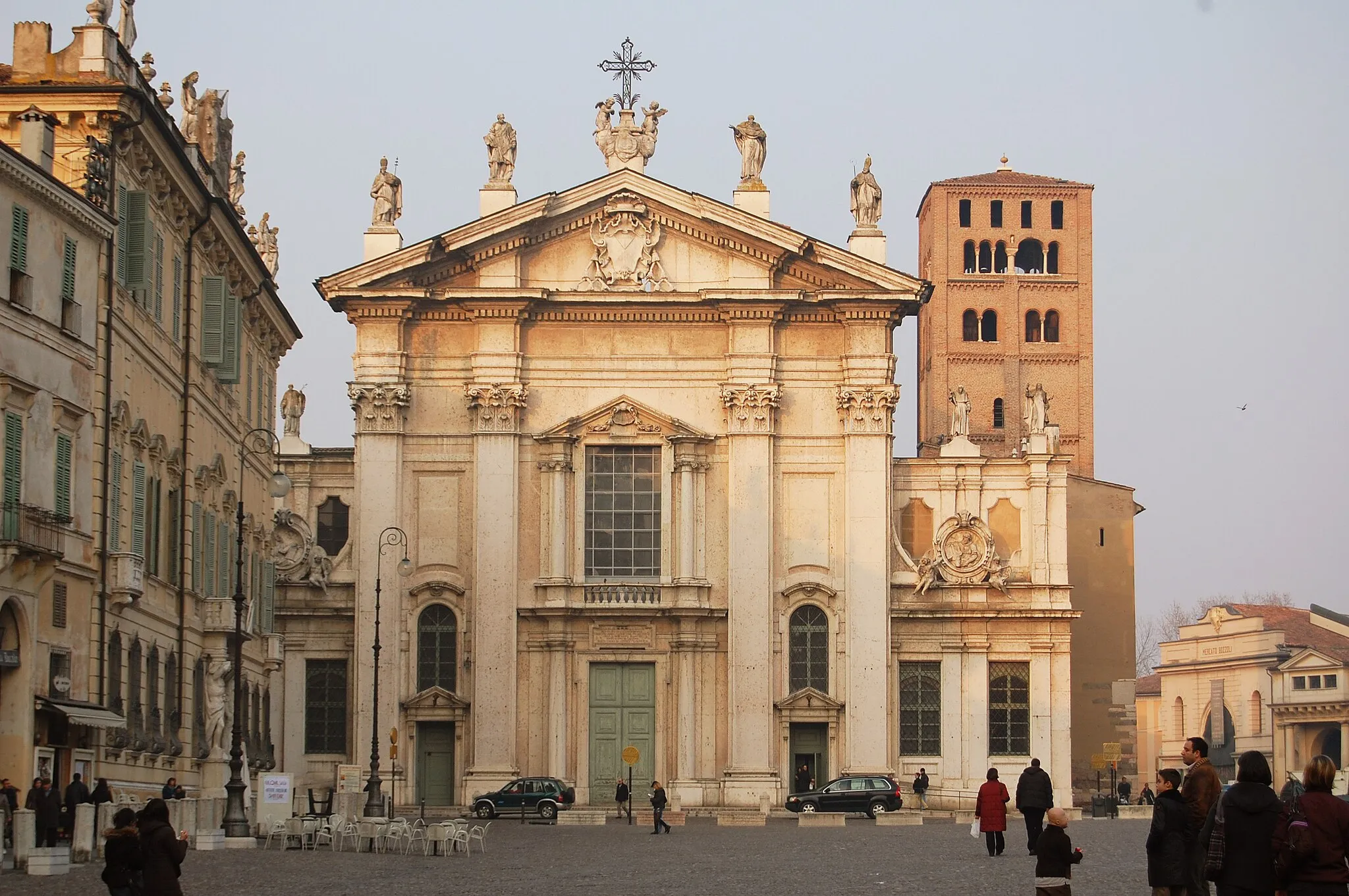 Photo showing: Facciata del Duomo di Mantova