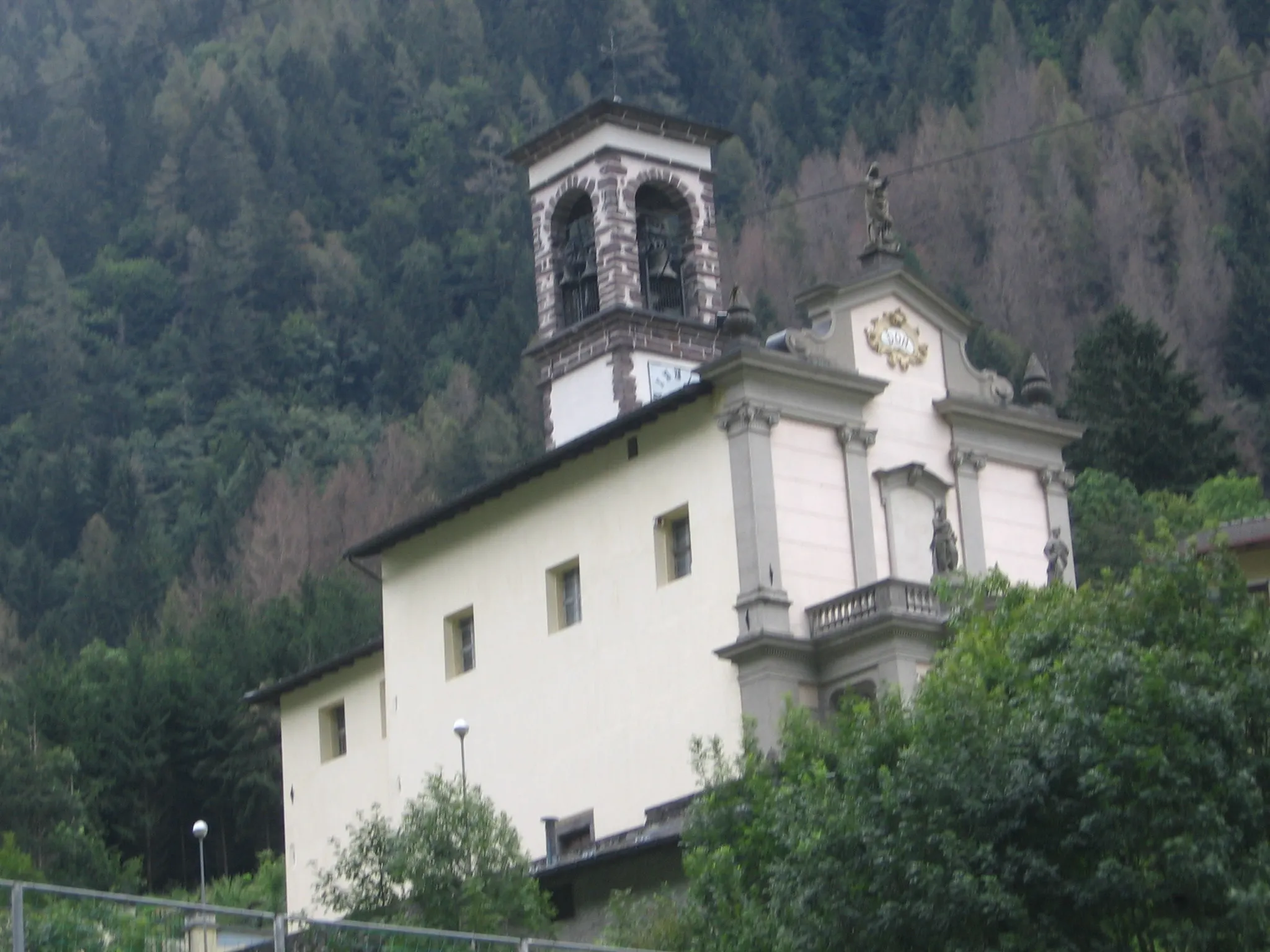 Photo showing: Isola di Fondra, Bergamo, Italy