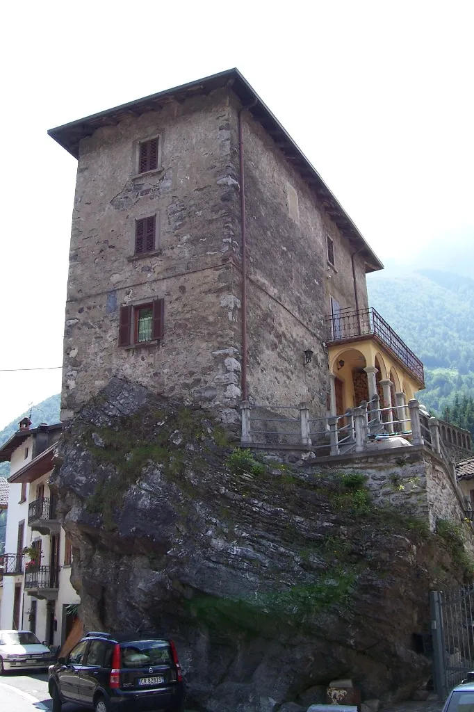 Photo showing: House in Dezzo, Azzone, Val di Scalve