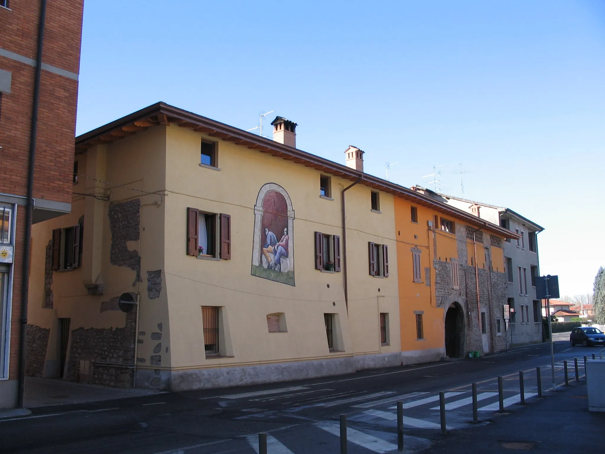 Photo showing: Autore Giorces. Murale a Madone.