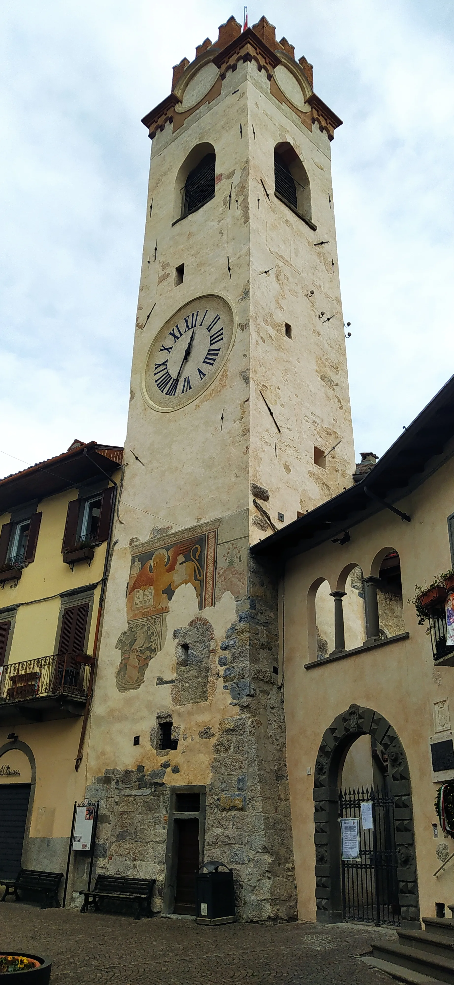 Photo showing: La torre civica di Lovere.