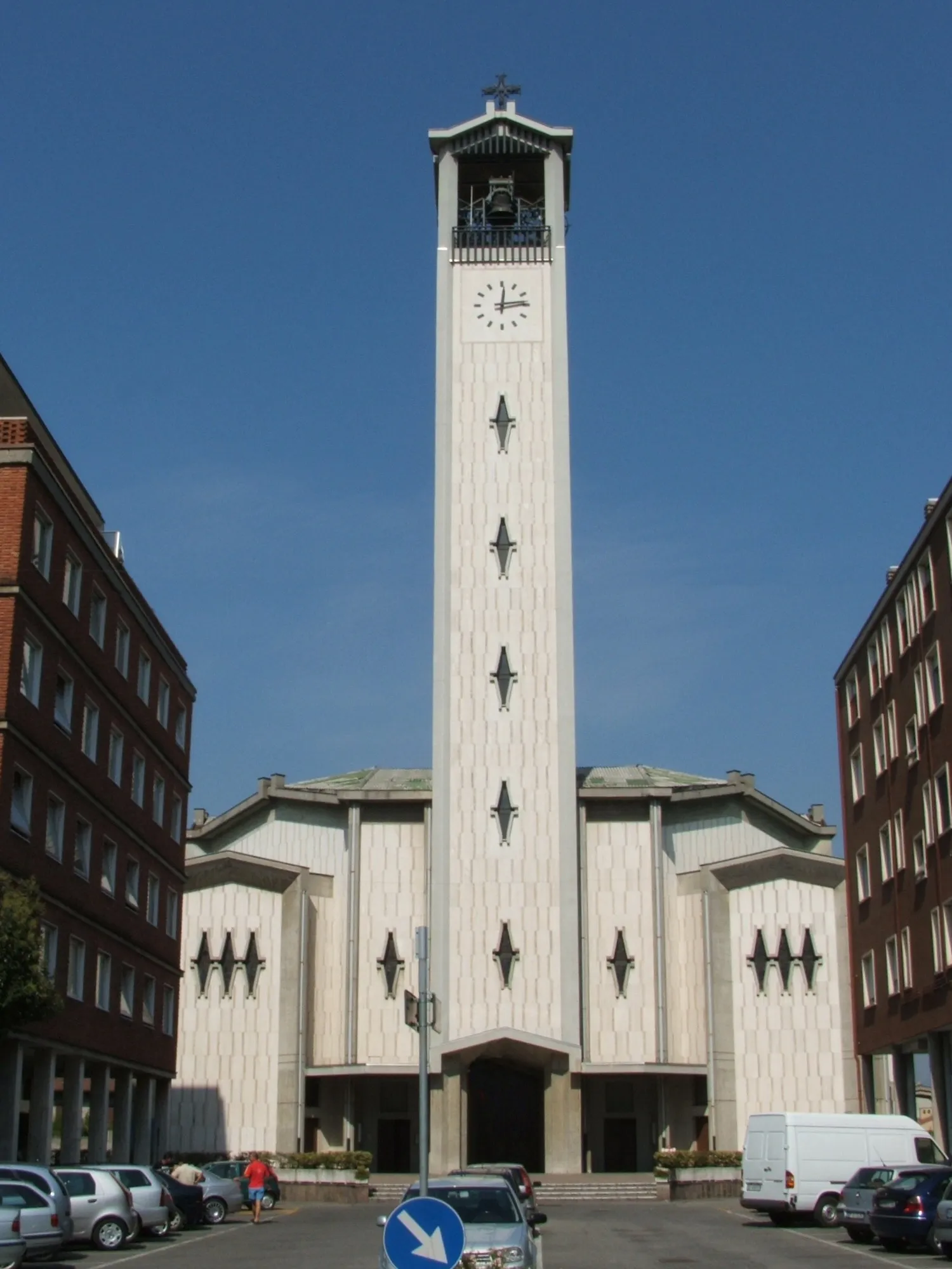 Photo showing: Azzano San Paolo (BG), Lombardy, Italy - Parish church of the Conversion of Saint Paul