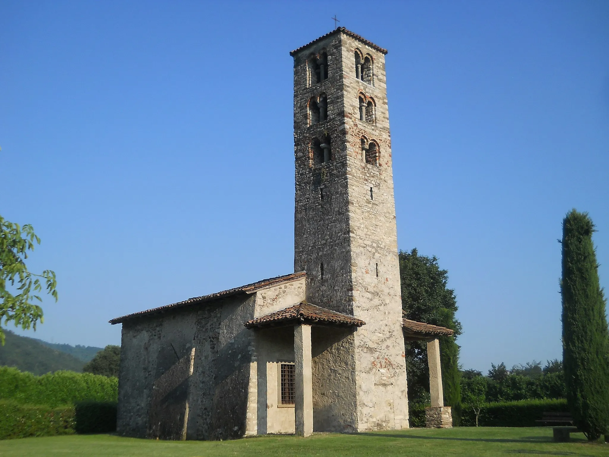 Photo showing: Chiesa romanica di San Fermo, situata a Credaro (provincia di Bergamo)