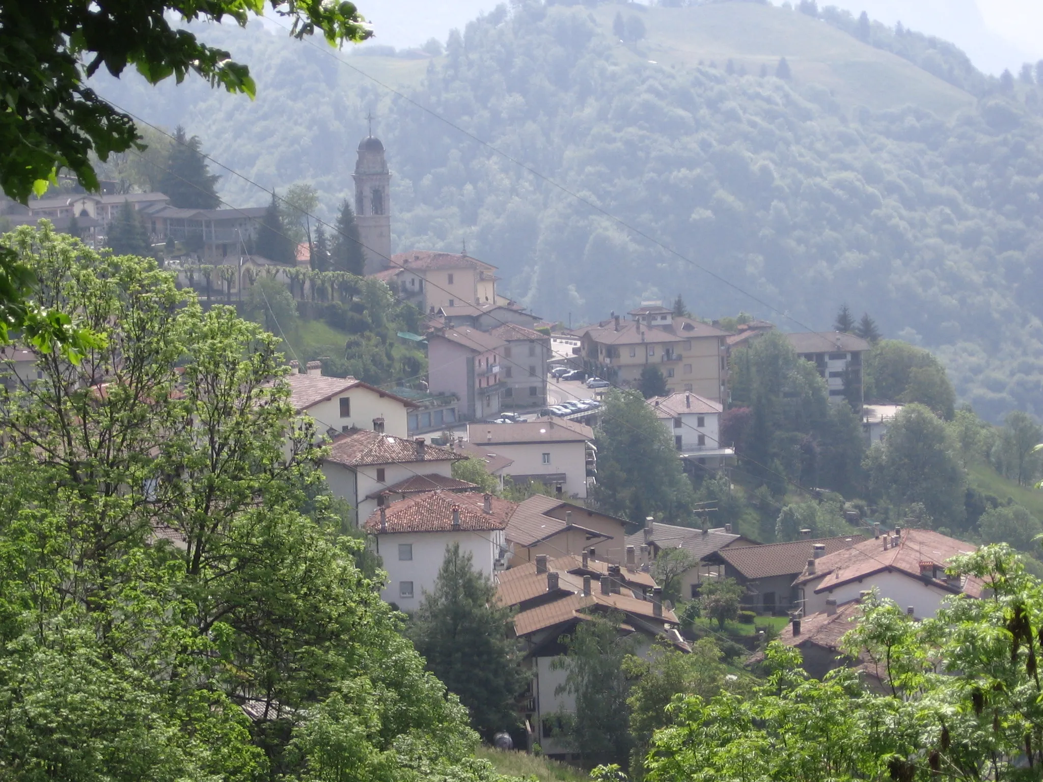 Photo showing: Dossena, Bergamo, Italia