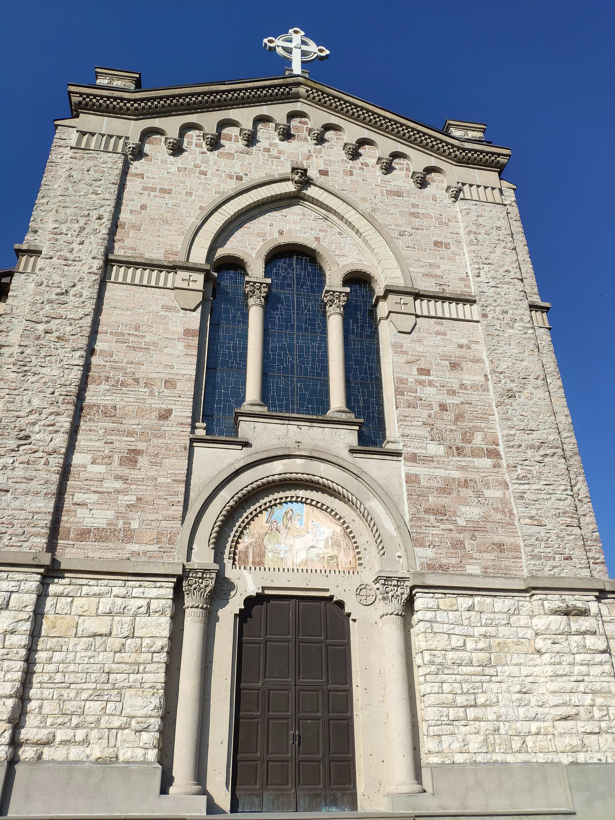 Photo showing: Facciata della chiesa dei morti vecchi a Grone