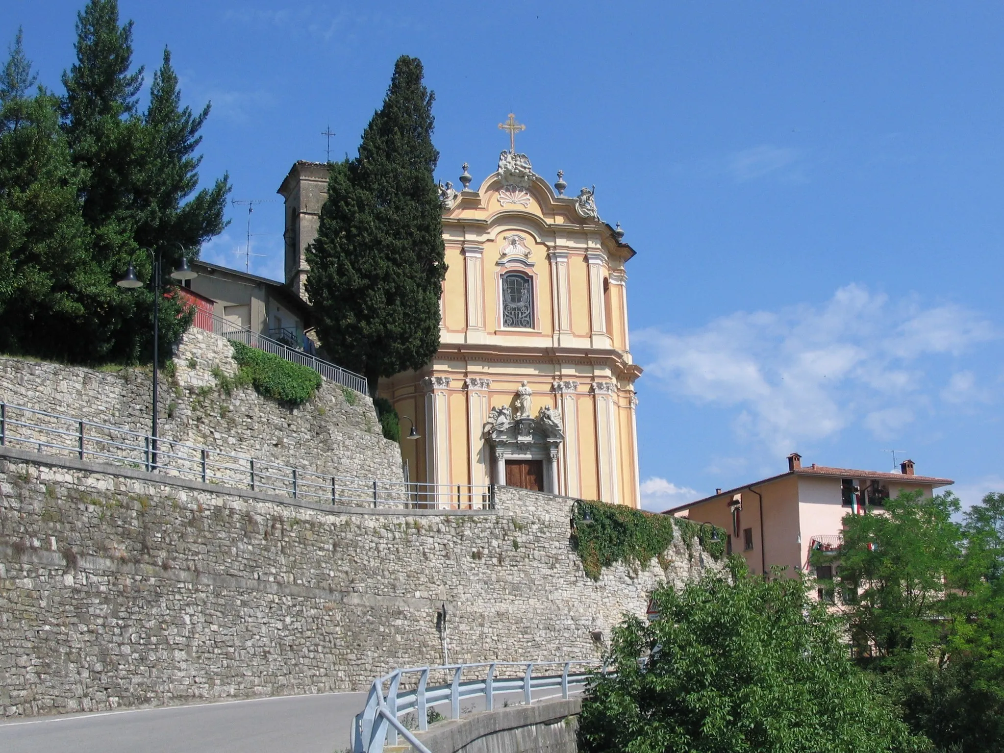 Photo showing: Autore Giorces. Gandosso, la Parrocchiale.