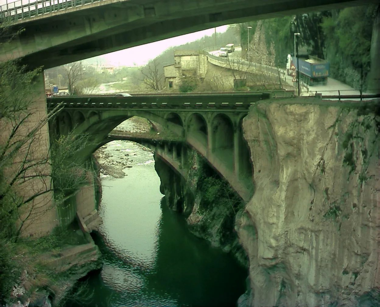 Photo showing: Bridges over Brembo river, Sedrina, Bergamo, Lombardy, Italy