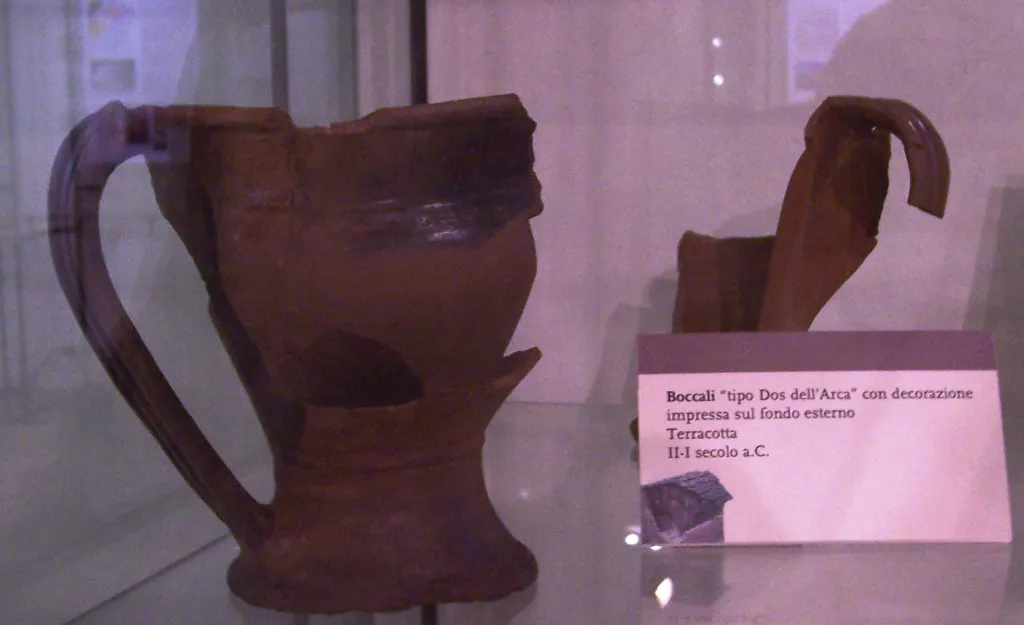 Photo showing: Dos dell'Arca pottery. Museo Nazionale della Valcamonica, Cividate Camuno, Italia