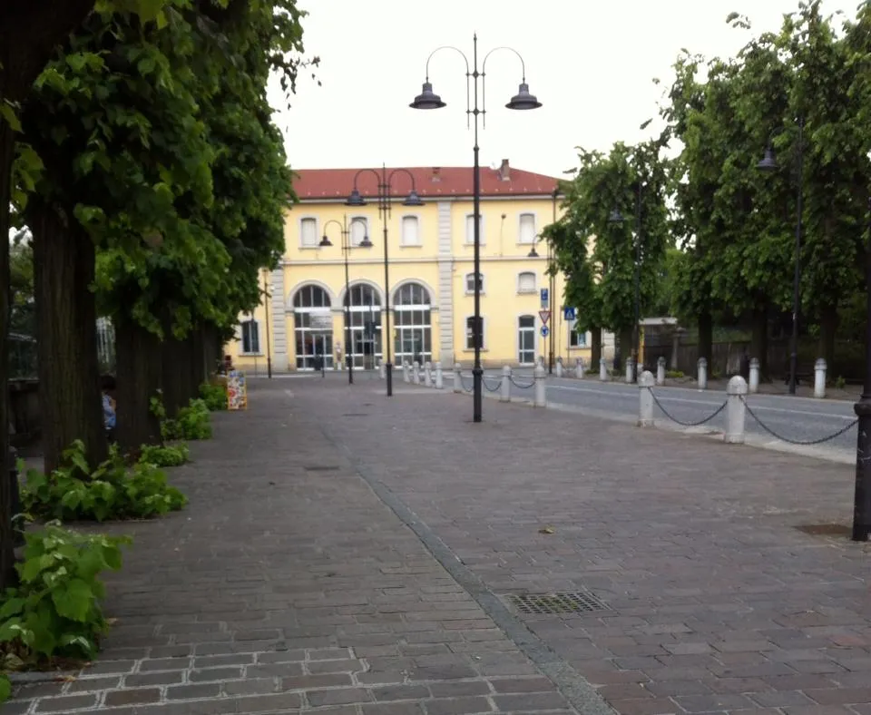 Photo showing: Stazione di Chiari vista dal Viale della Stazione