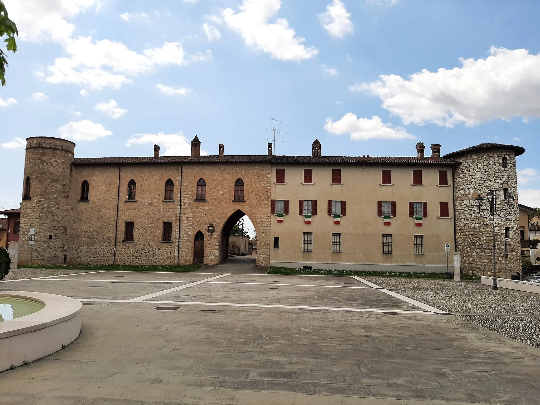 Photo showing: Castello Oldofredi (Paderno Franciacorta) - Facciata