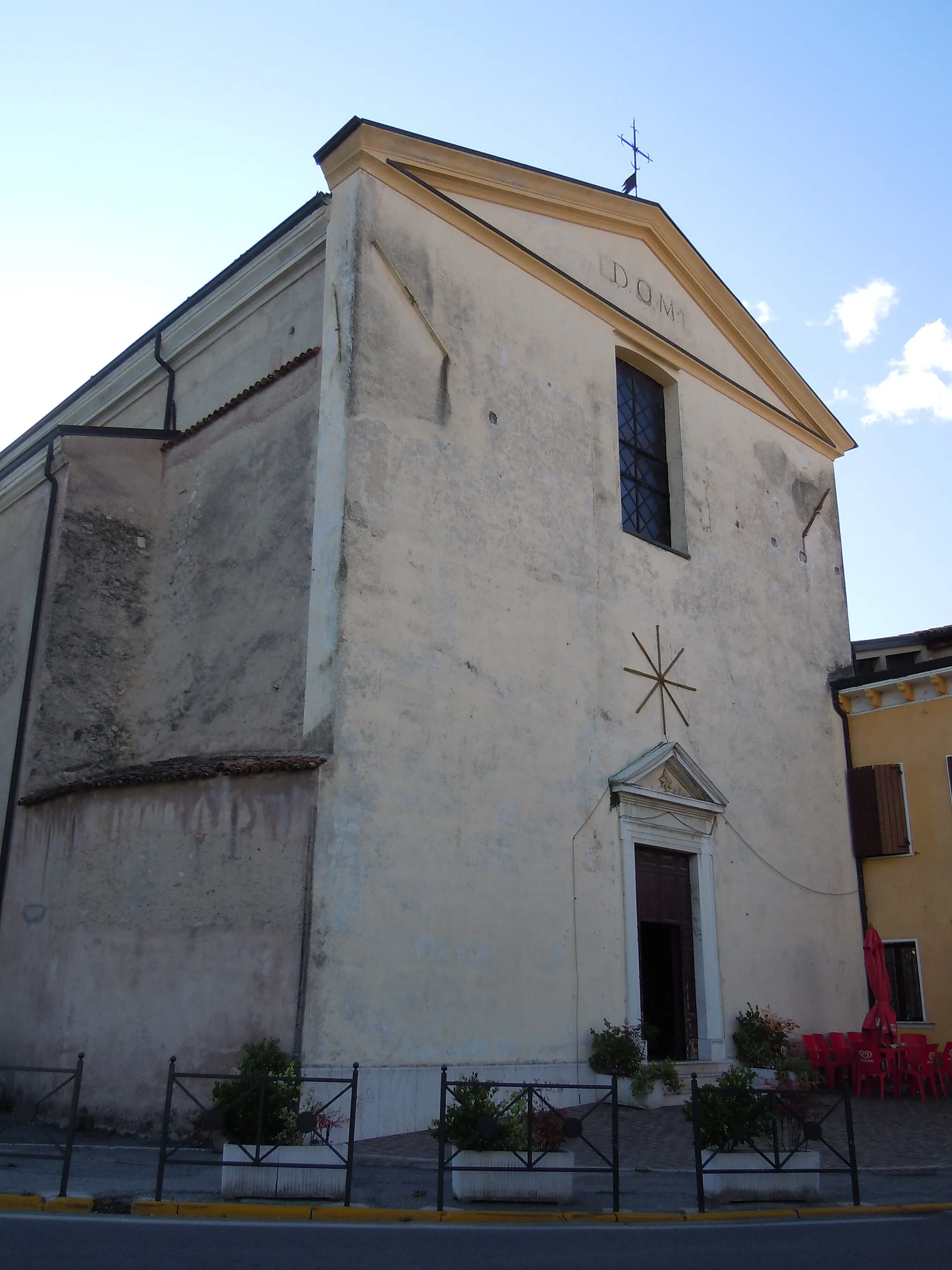 Photo showing: Puegnago, chiesa parrocchiale di San Michele Arcangelo.