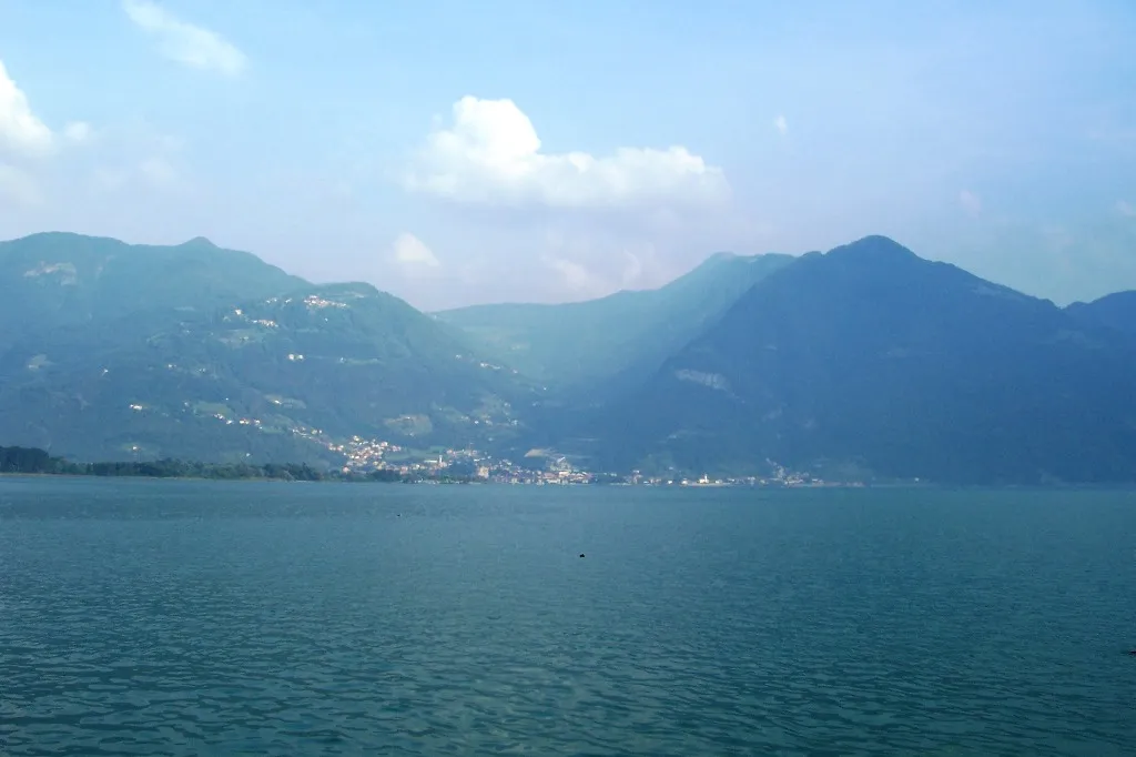 Photo showing: Pisogne from Lovere, Val Camonica