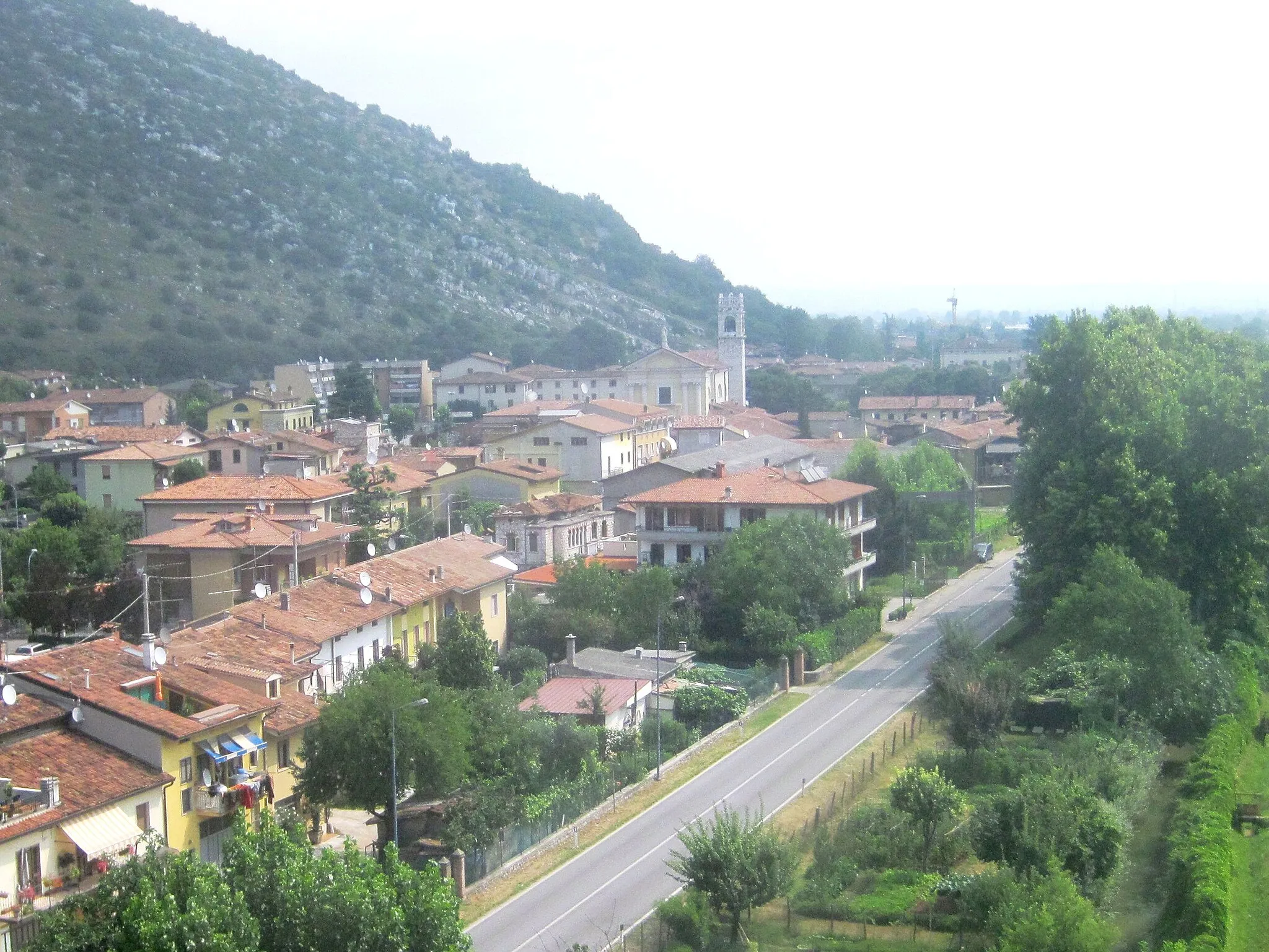 Photo showing: Vista di Mazzano