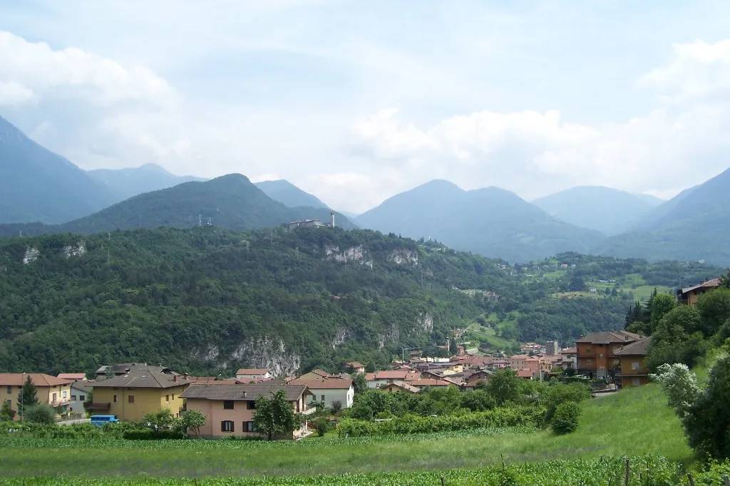 Photo showing: East Valle Camonica seen from Malegno