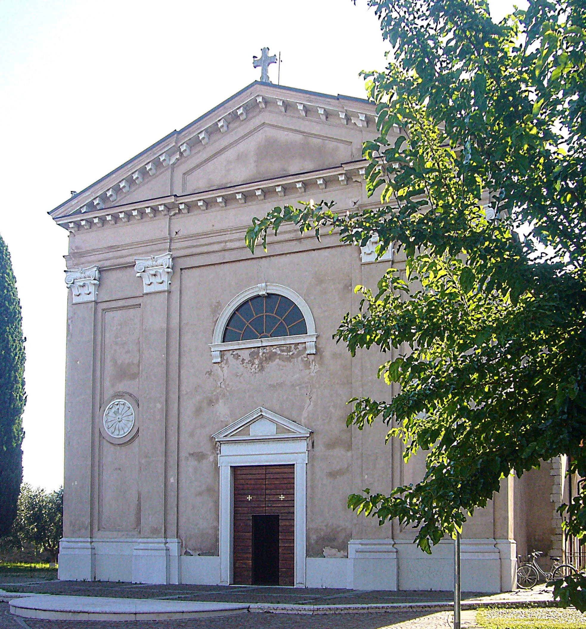 Photo showing: La chiesa di San Michele Arcangelo a Prevalle Sopra, quartiere del comune di Prevalle, in provincia di Brescia