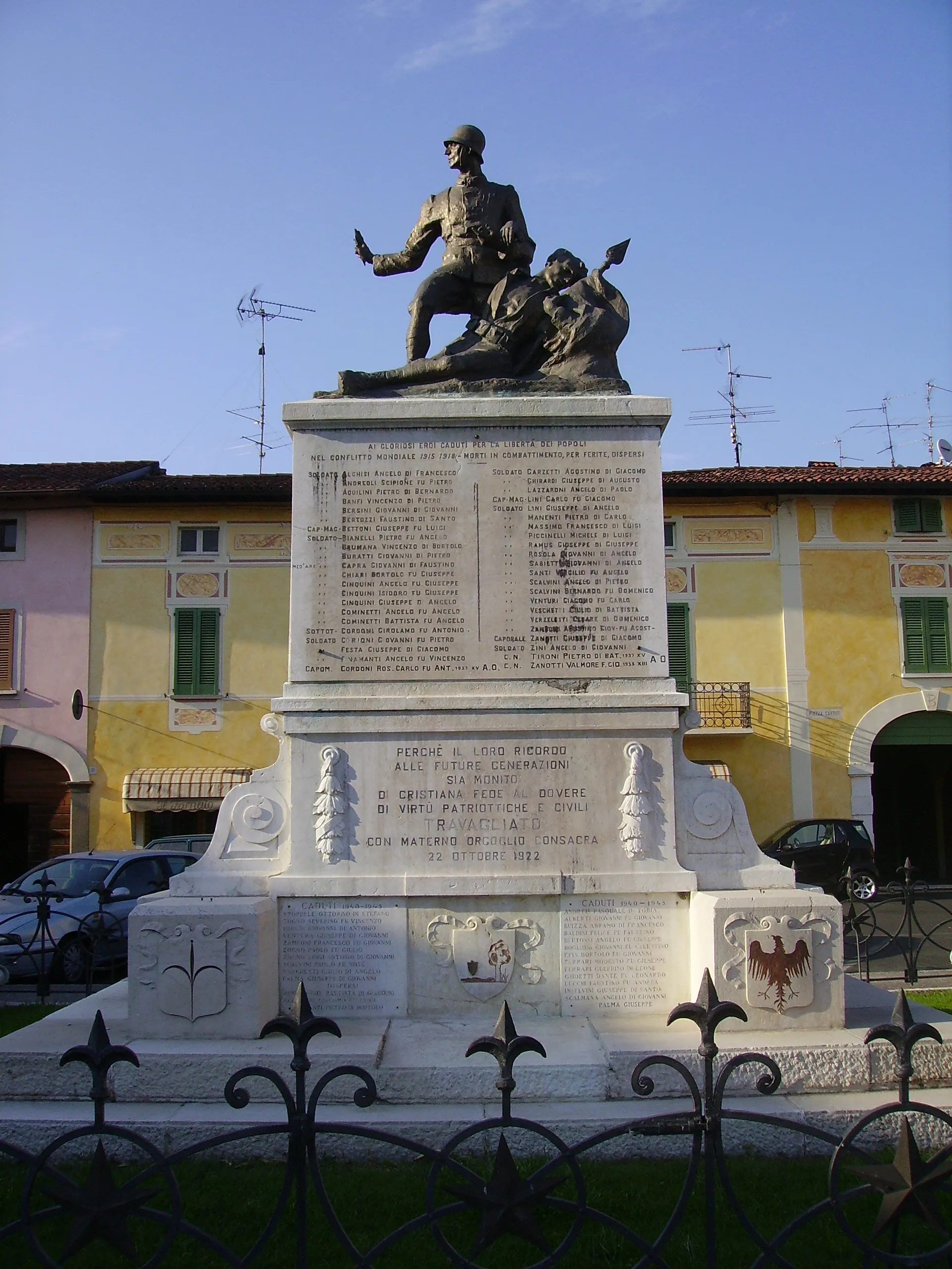 Photo showing: Monumento ai Caduti