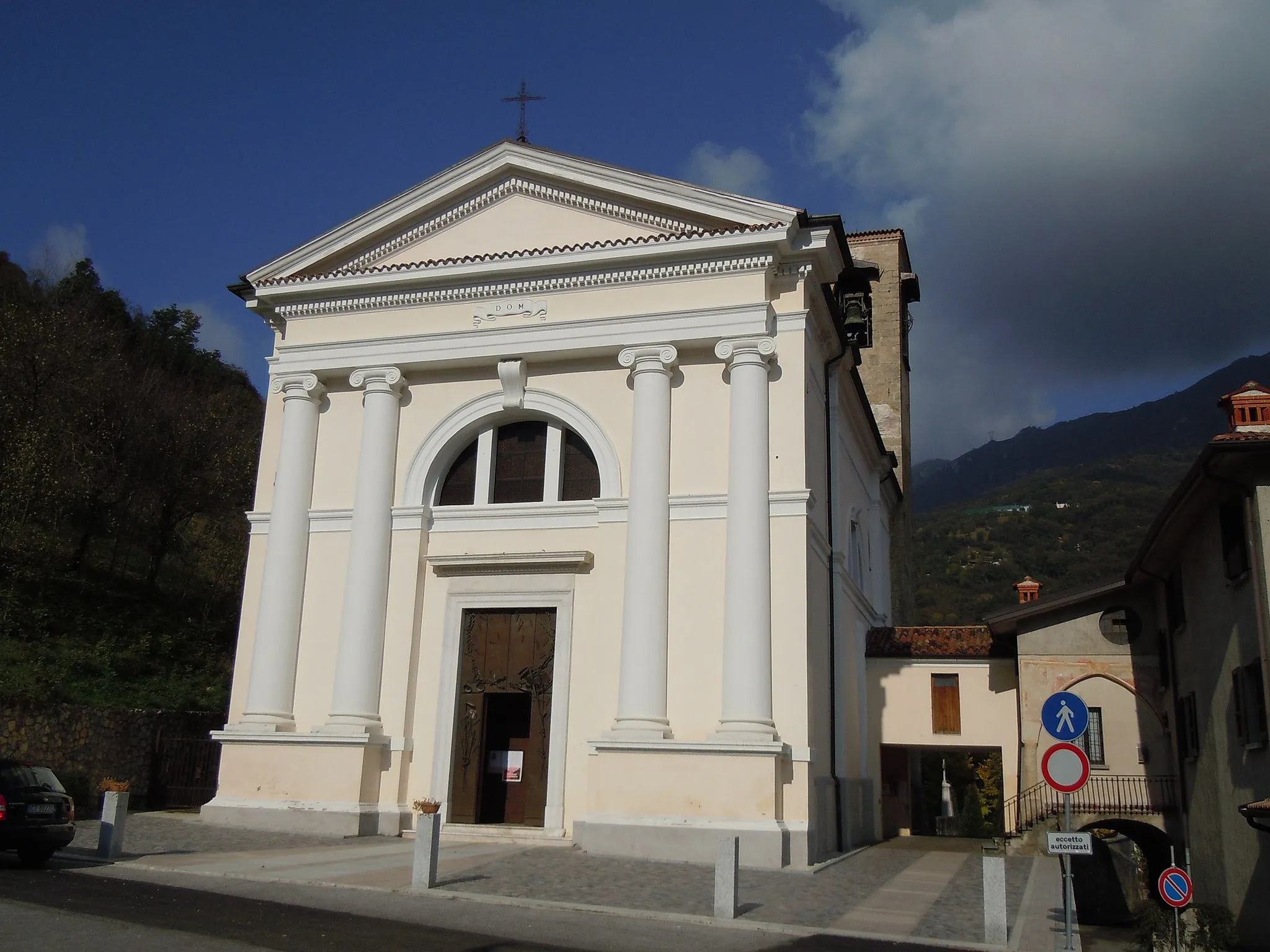 Photo showing: Casto, chiesa parrocchiale.