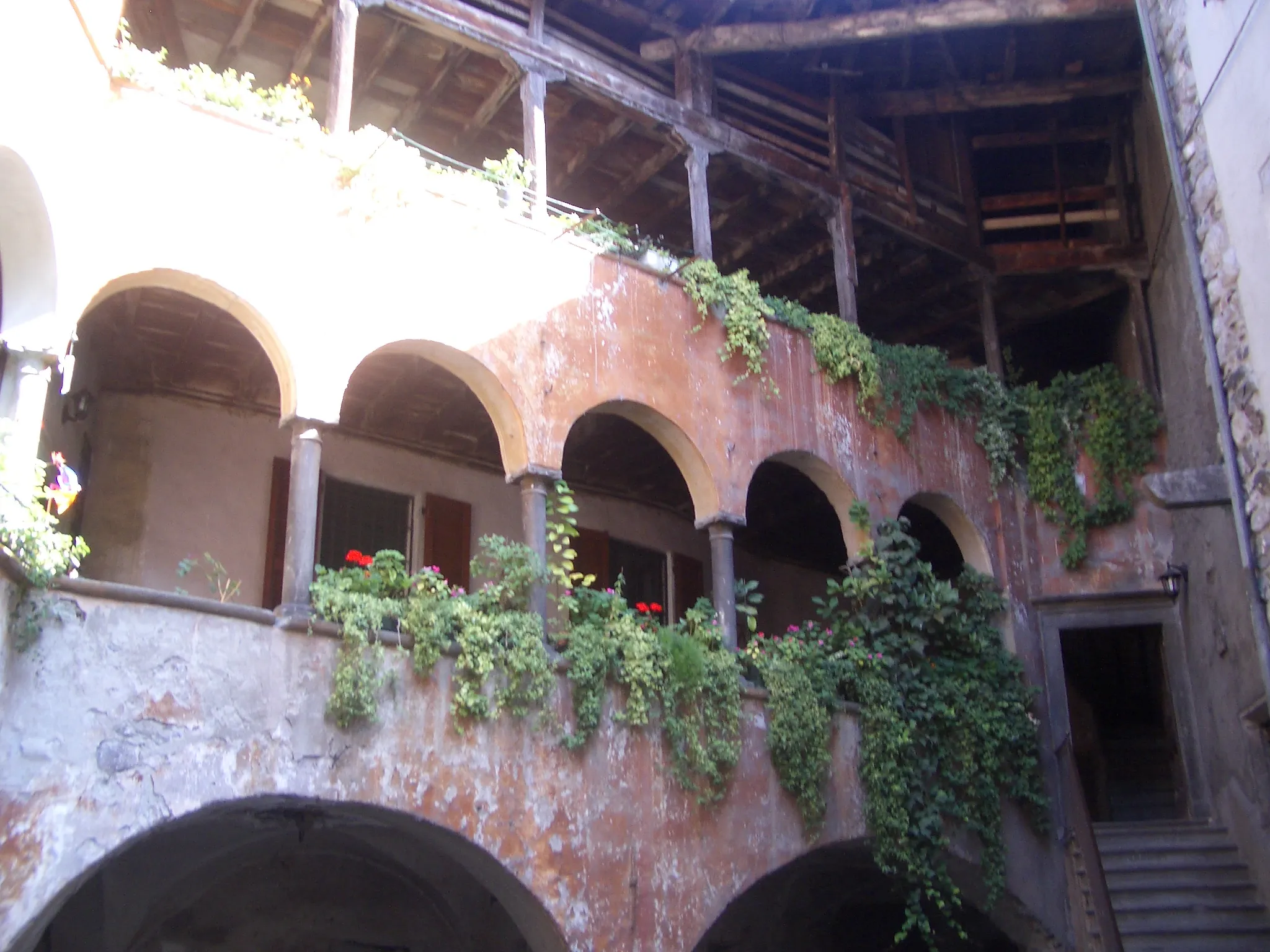 Photo showing: View of an ancient house, Casa Bettoni, Bienno, Brescia, Italy