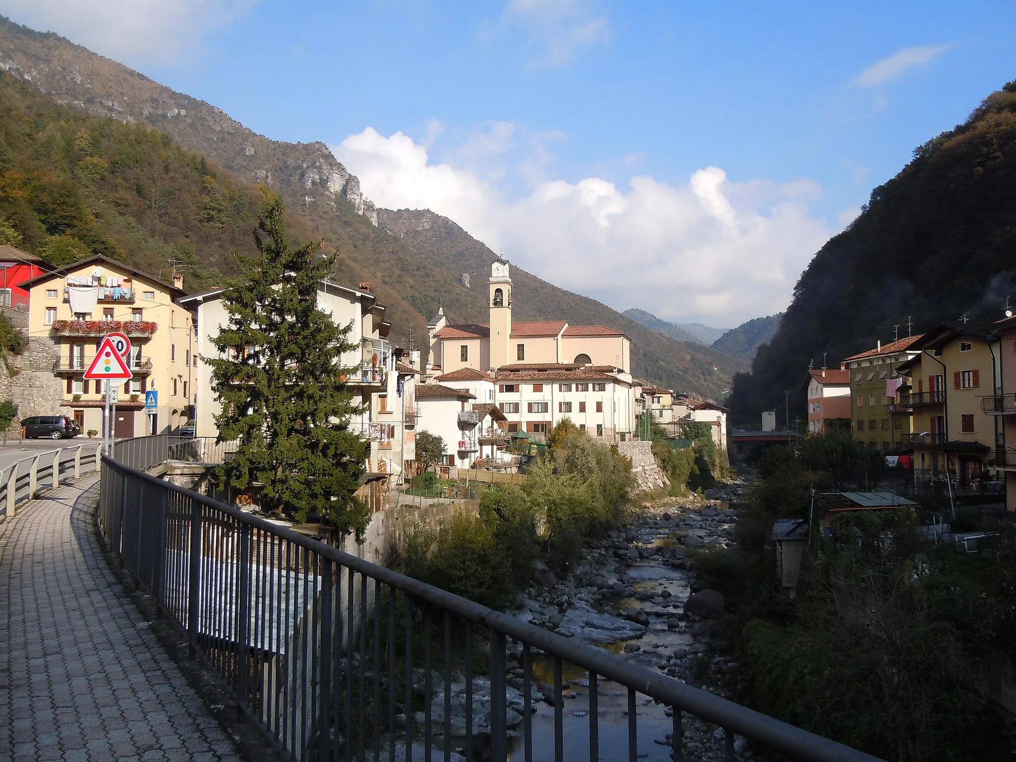 Photo showing: Tavernole sul Mella, panorama.