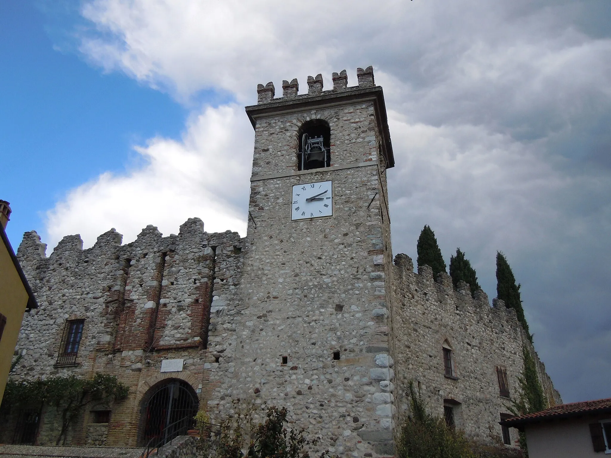 Photo showing: Soiano del Lago, il castello.