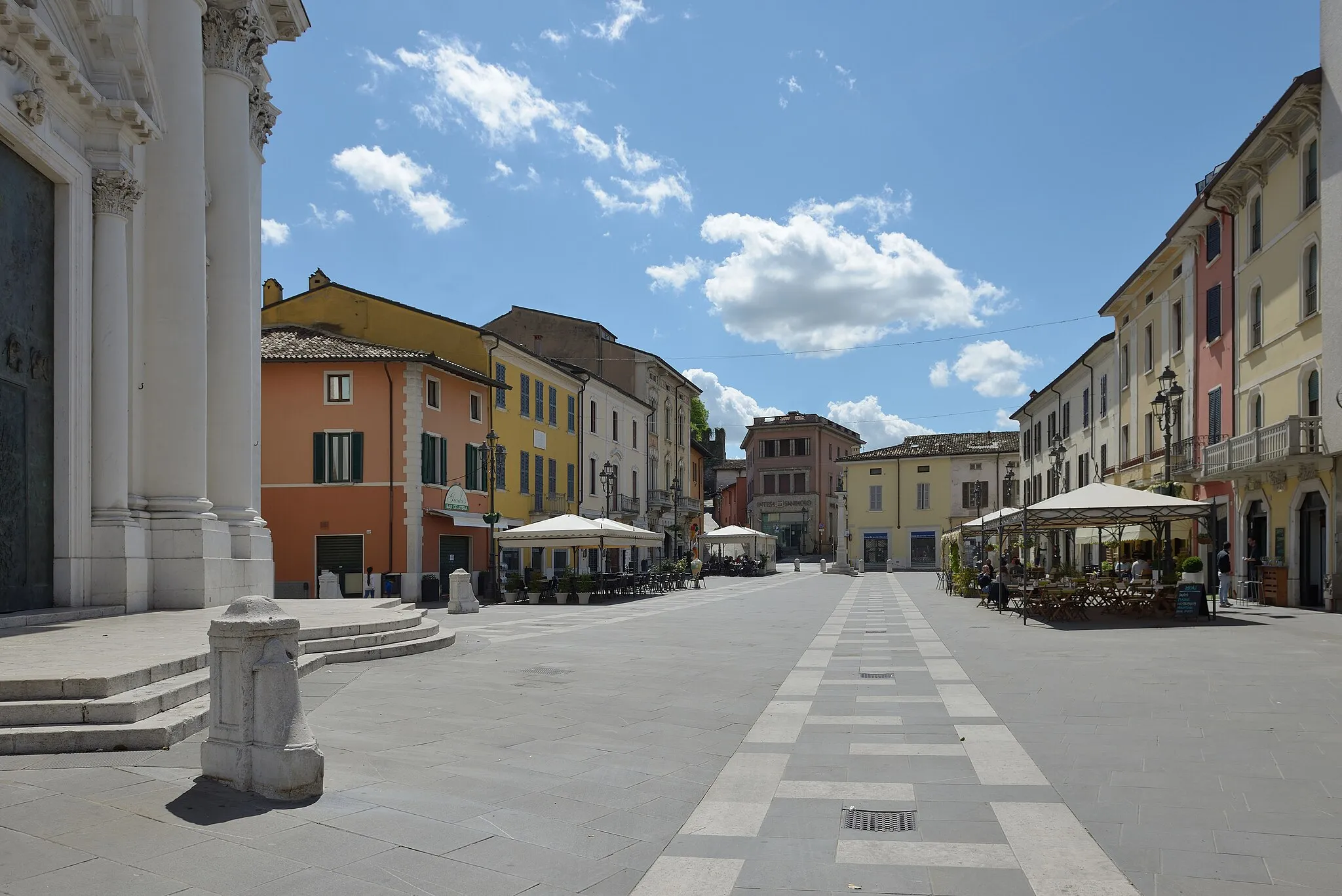 Photo showing: Piazza Santa Maria square in Montichiari.